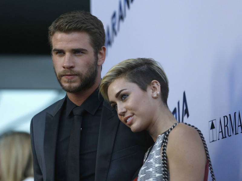 liam-hemsworth-i-miley-cyrus_00.bin