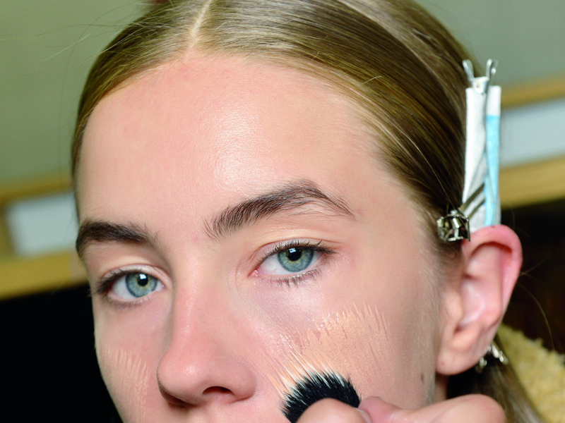 mila-schon-backstage-milan-fashion-week-ss16.bin