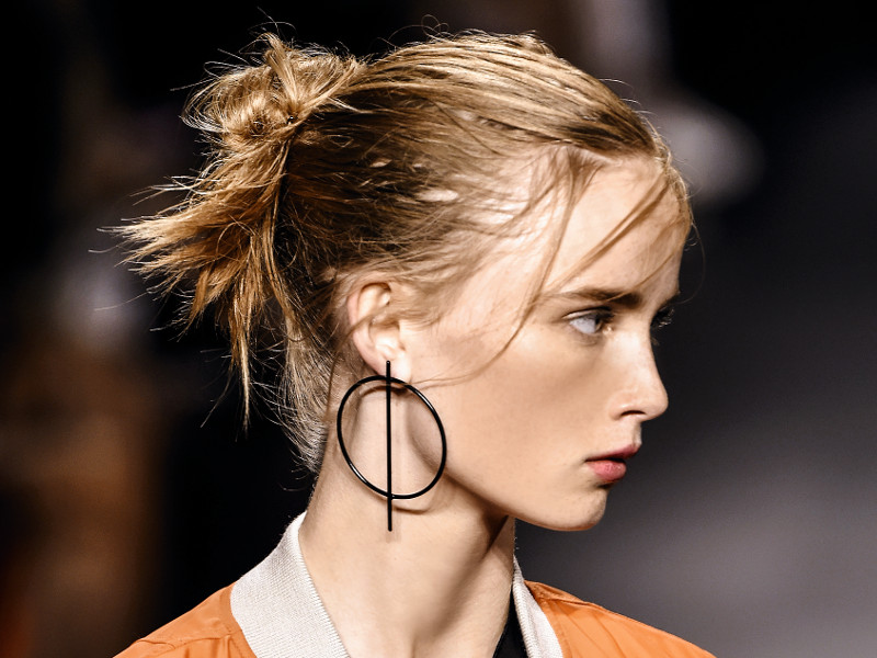 NEW YORK, NY - SEPTEMBER 14:  A model walks the runway at the rag & bone Spring 2016 fashion show during New York Fashion Week at St. Ann's Warehouse on September 14, 2015 in New York City.  (Photo by Slaven Vlasic/Getty Images)