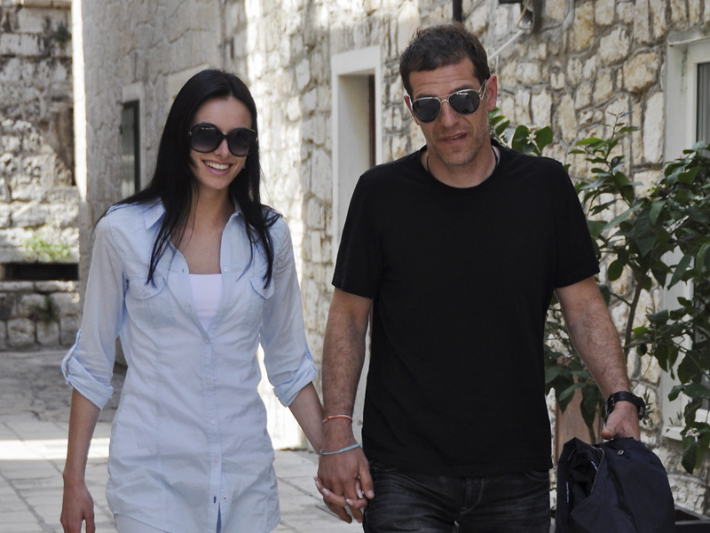 slaven-bilic-i-djevojka-u-setnji-250411.bin