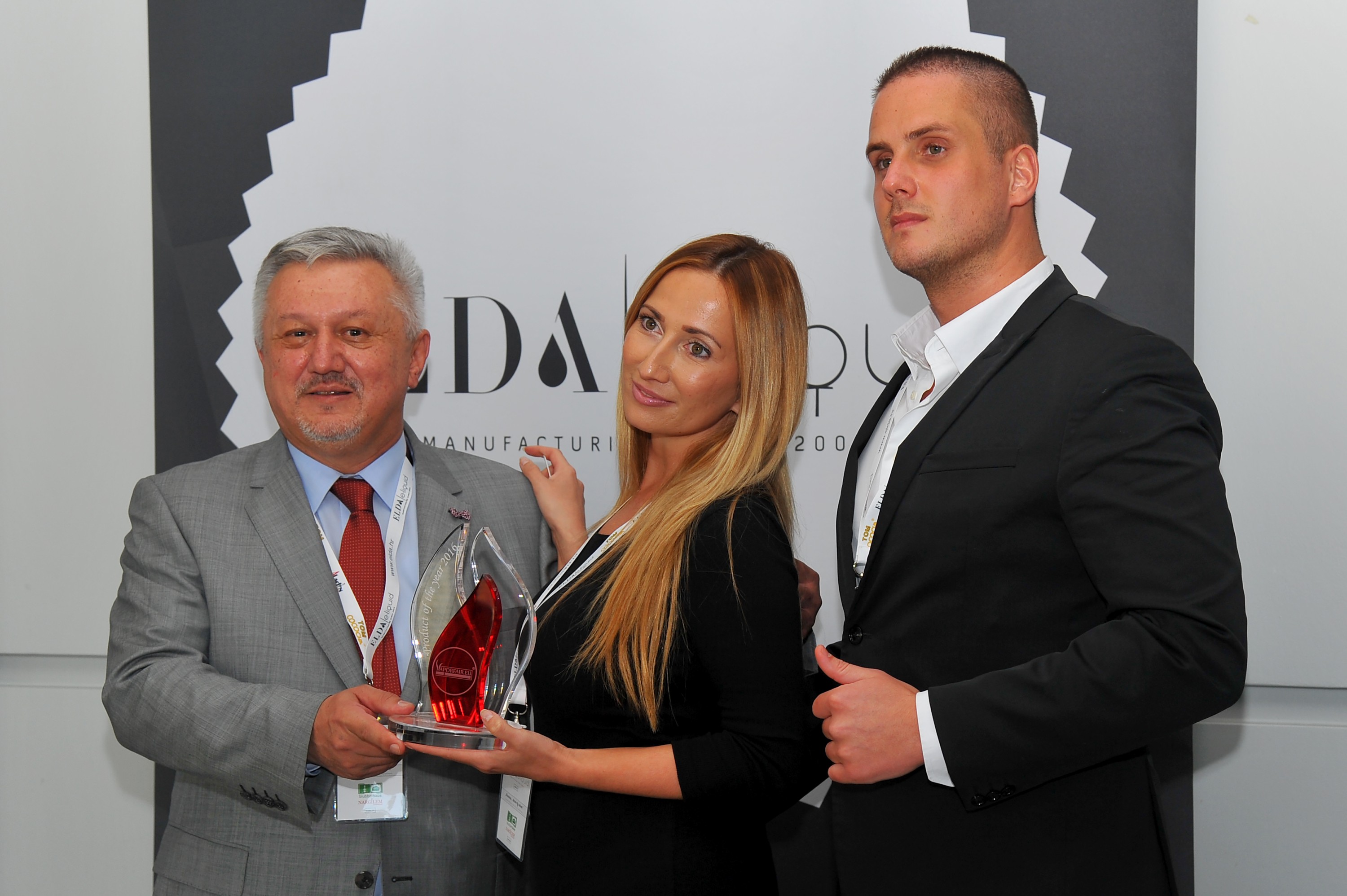 Dario Marenić, osnivač kompanije Elda, i njegov tim na dodjeli nagrade u Frankfurtu  