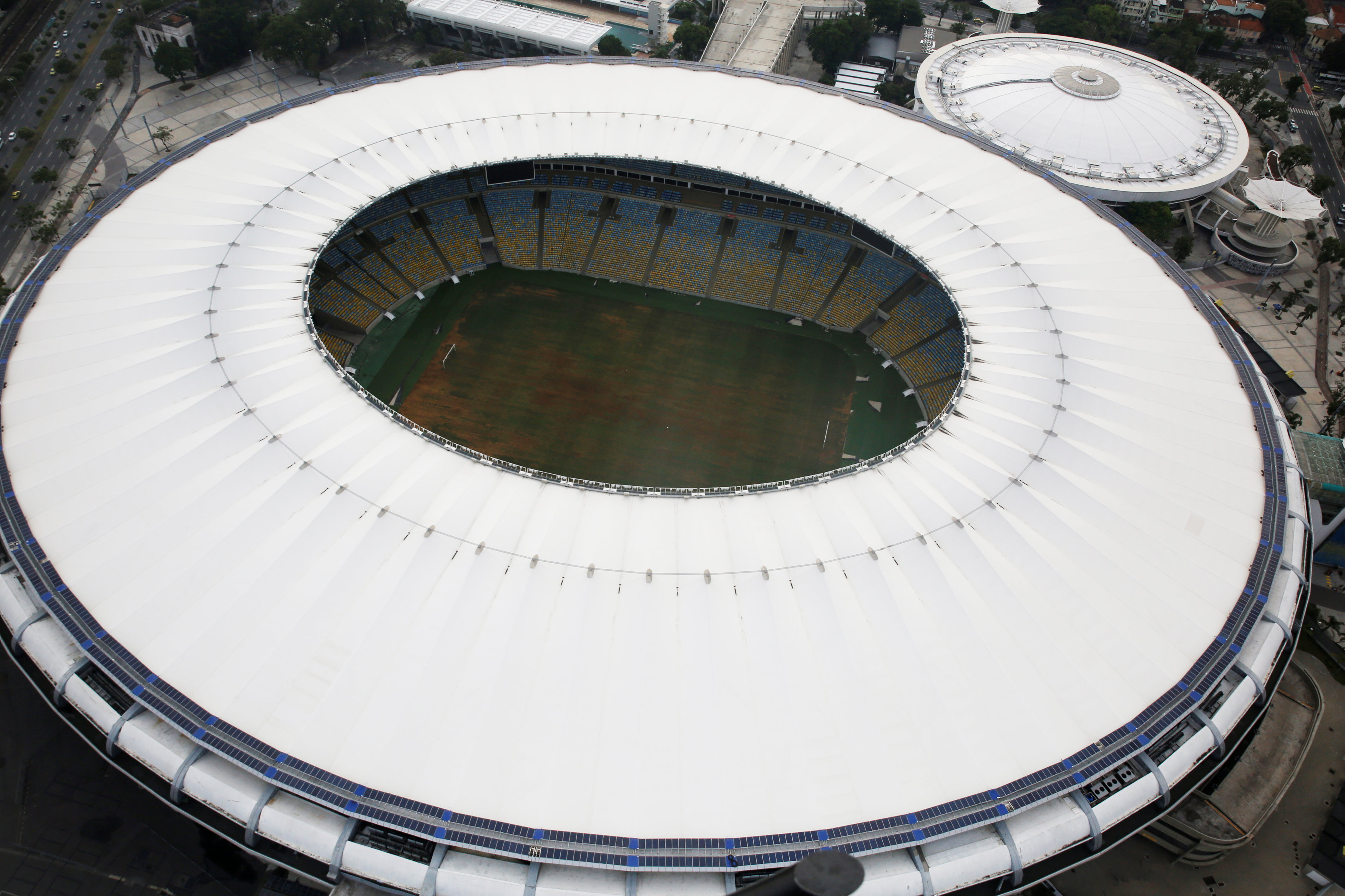 2017-01-12T114840Z_989603253_RC1D3A93B780_RTRMADP_3_SOCCER-BRAZIL-MARACANA