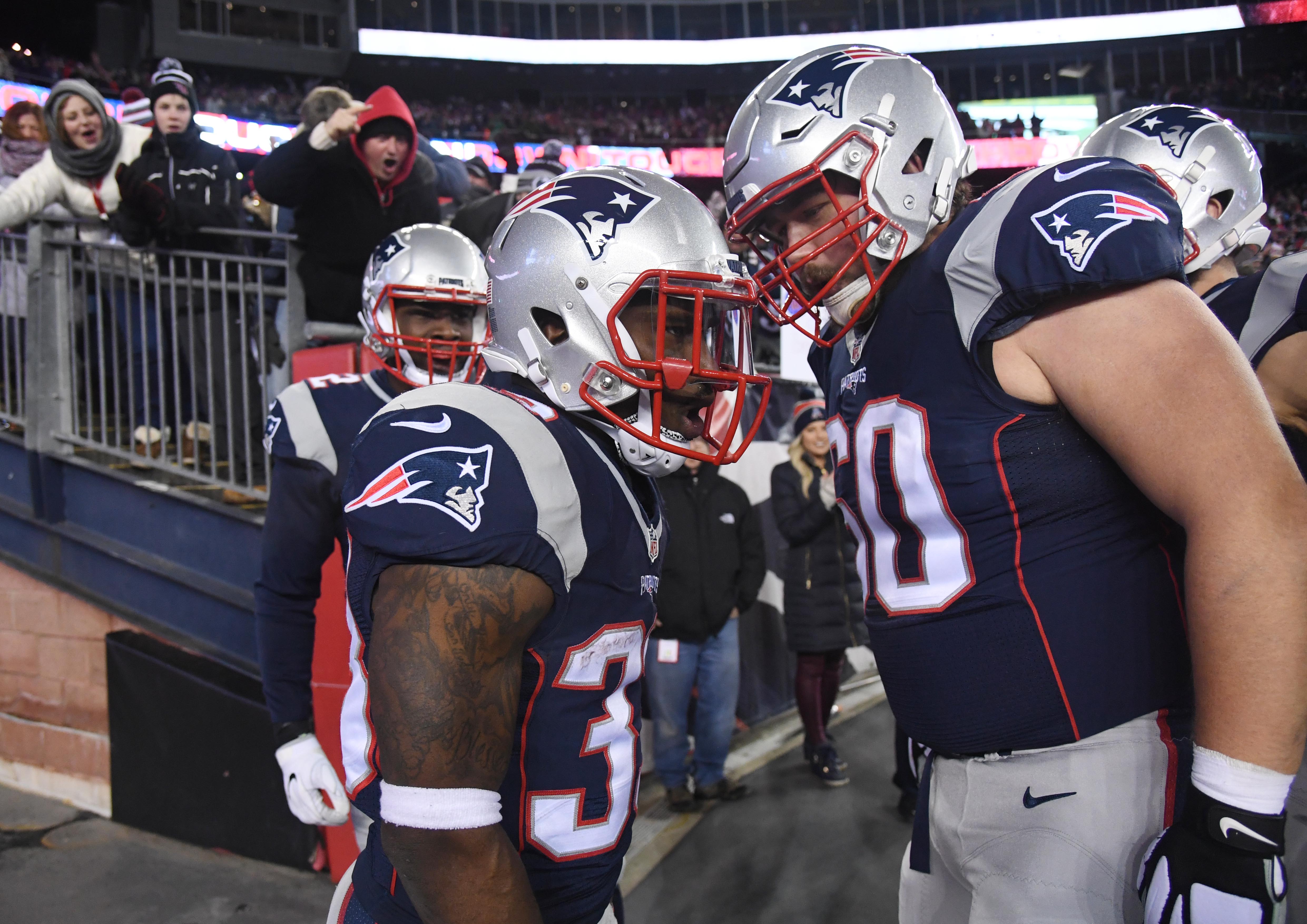 2017-01-15T015729Z_499418280_NOCID_RTRMADP_3_NFL-AFC-DIVISIONAL-HOUSTON-TEXANS-AT-NEW-ENGLAND-PATRIOTS