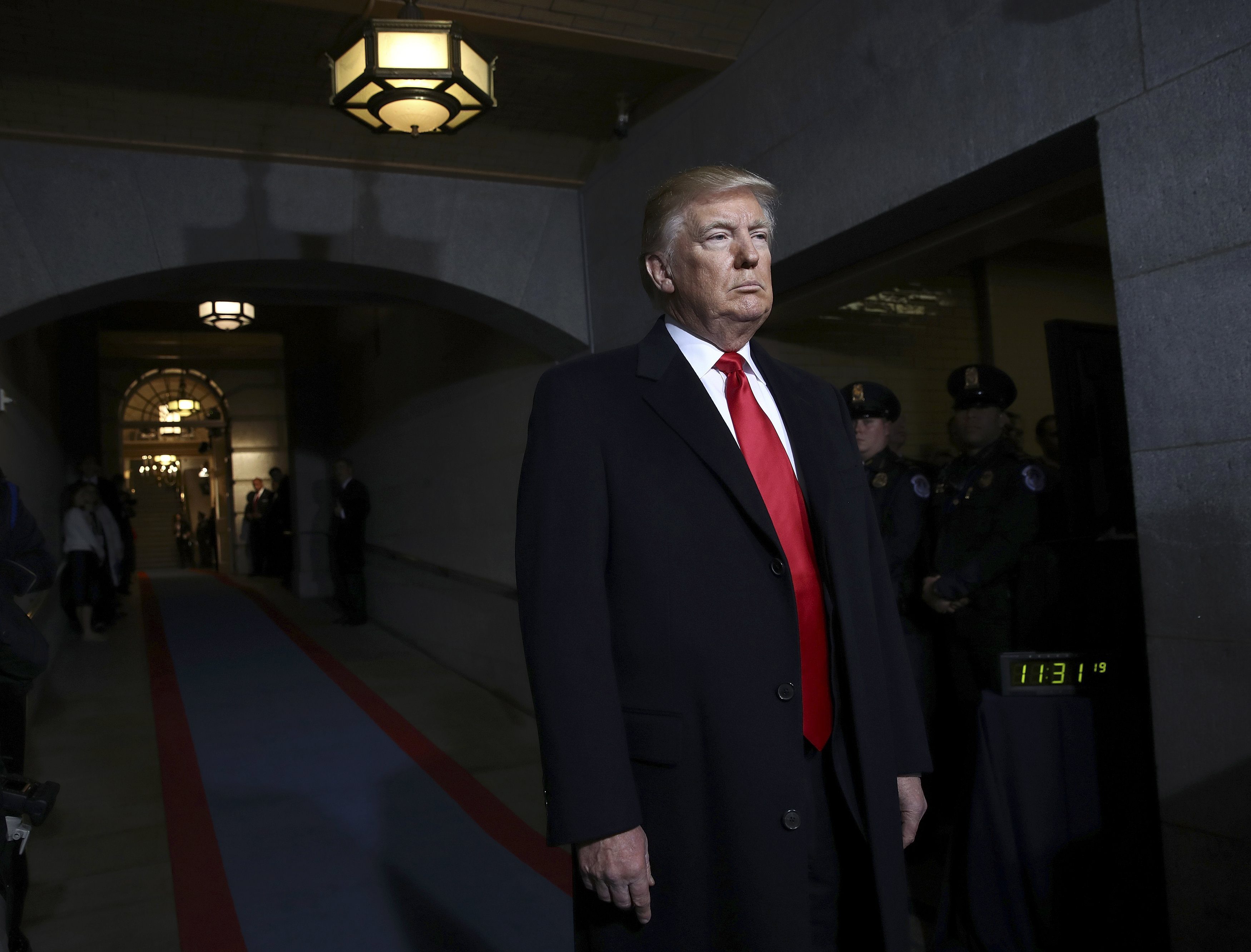 2017-01-20T222153Z_1881869453_HT1ED1K1Q421Y_RTRMADP_3_USA-TRUMP-INAUGURATION