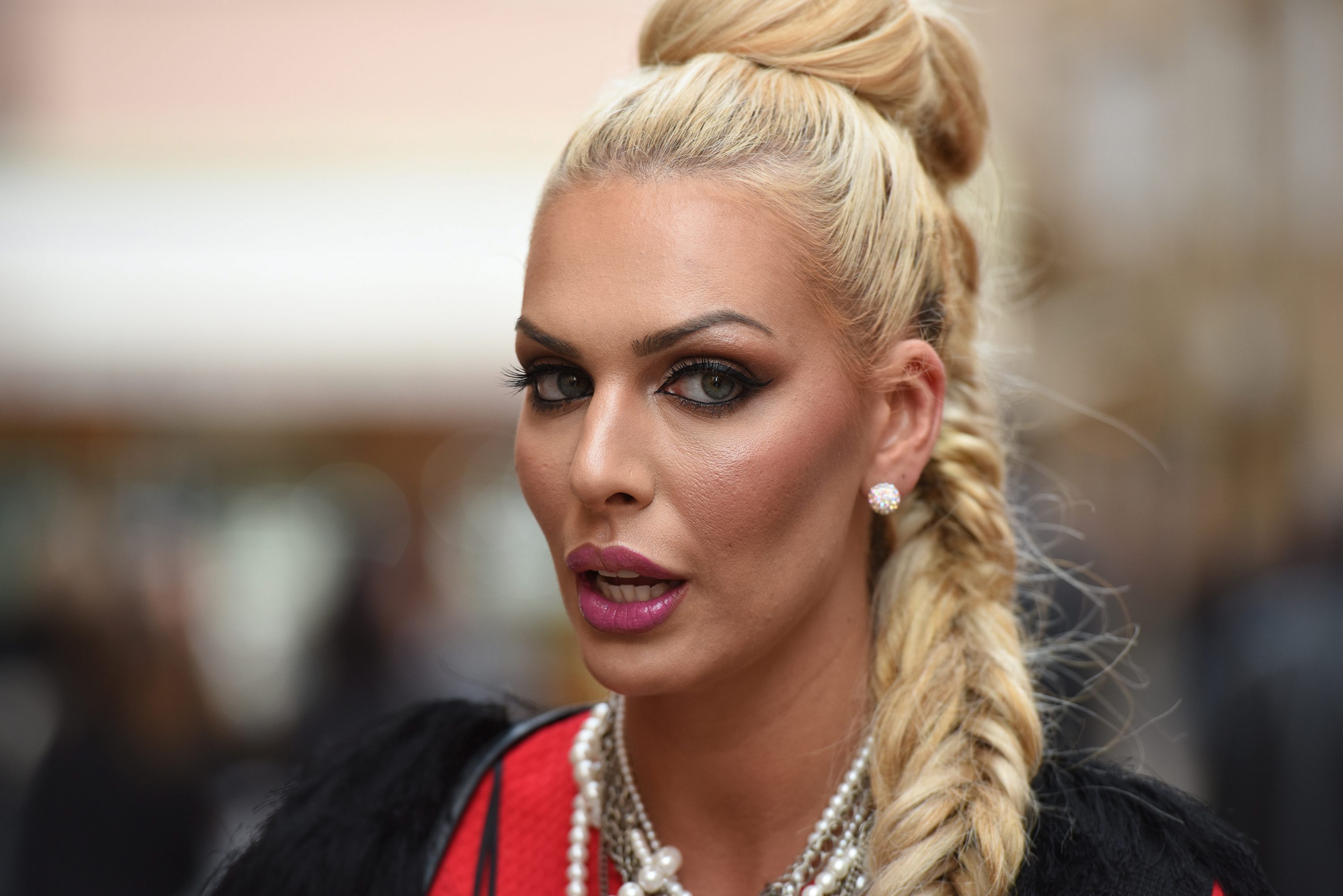 ava_karabatic5-041116