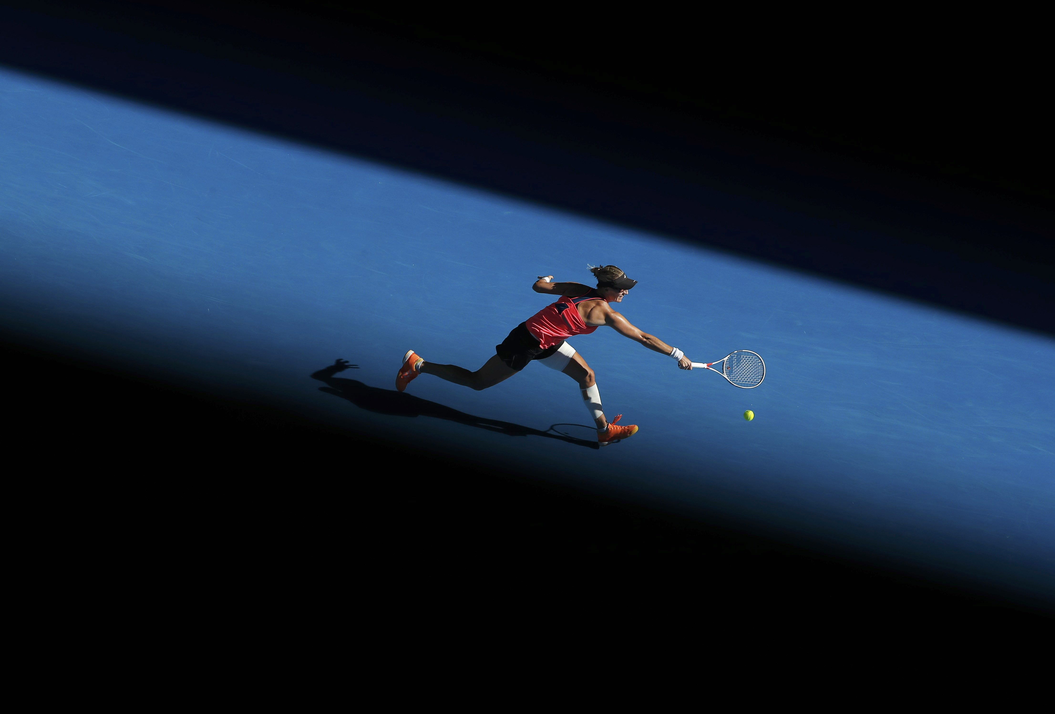 2017-01-26T062942Z_668367434_SR1ED1Q0I12S4_RTRMADP_3_TENNIS-OPEN