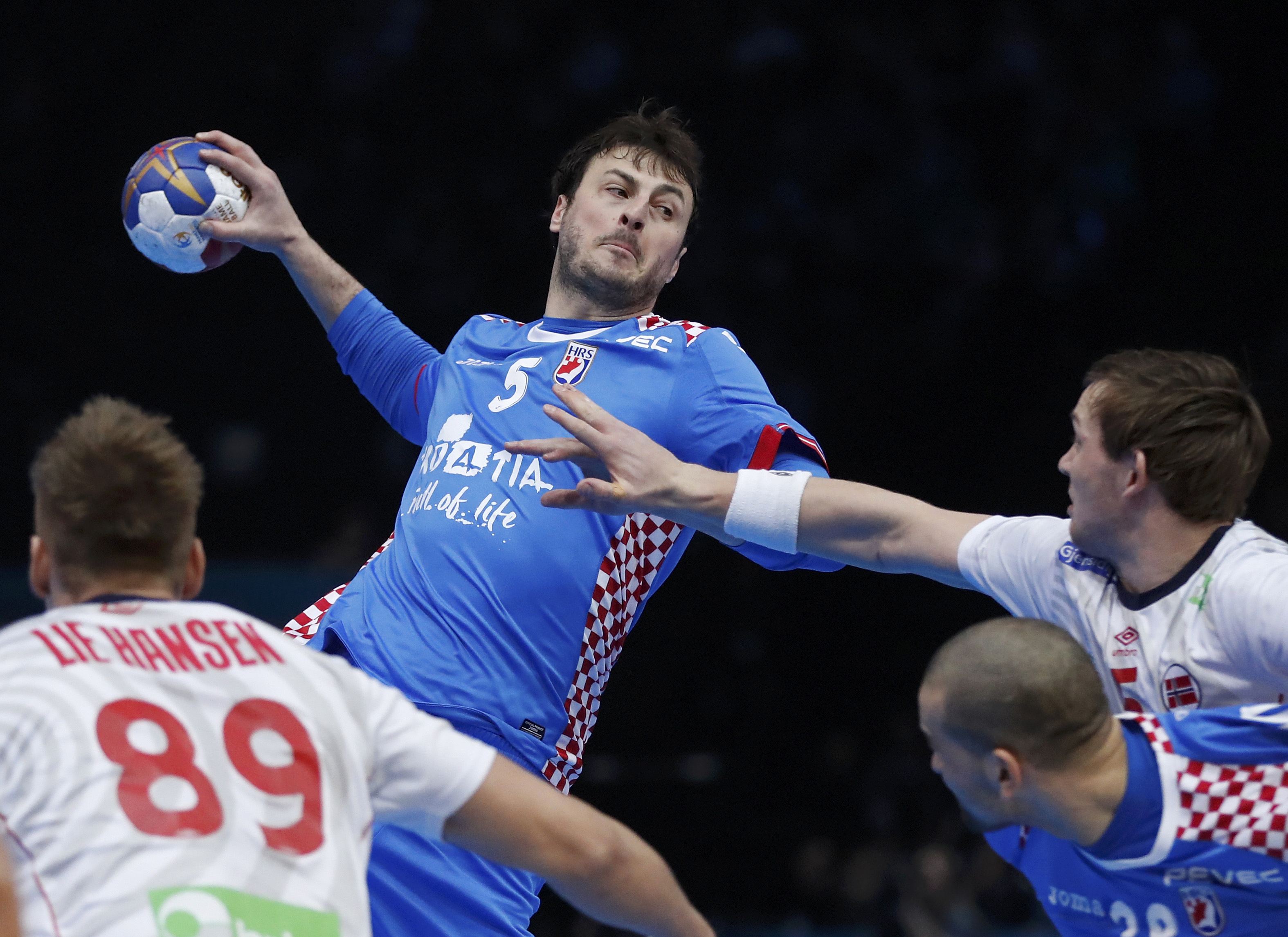 2017-01-27T195645Z_1603725509_LR1ED1R1JEBSM_RTRMADP_3_HANDBALL-WORLD