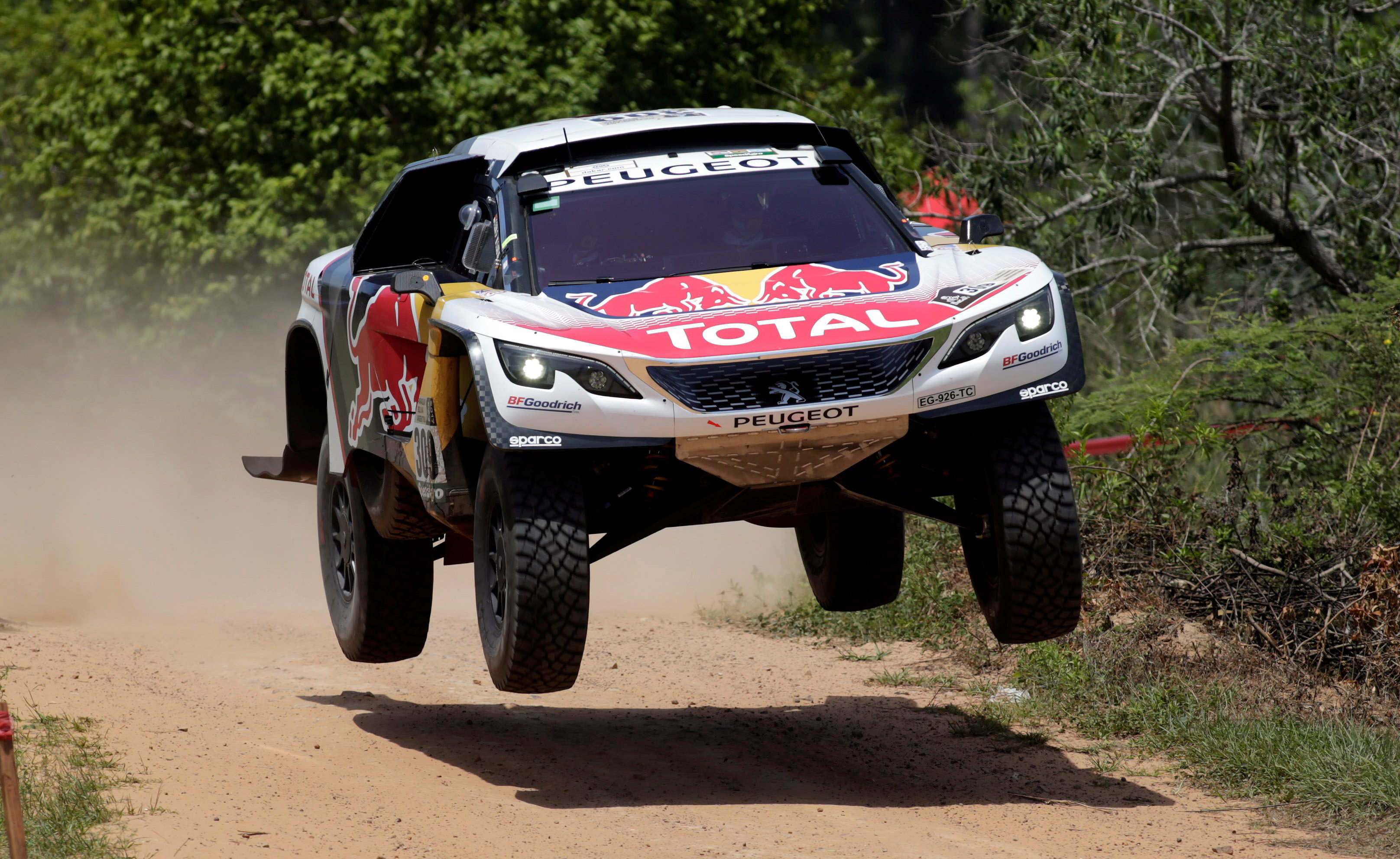 2017-01-02T212606Z_1805591495_RC133AF20690_RTRMADP_3_MOTOR-RALLY-DAKAR