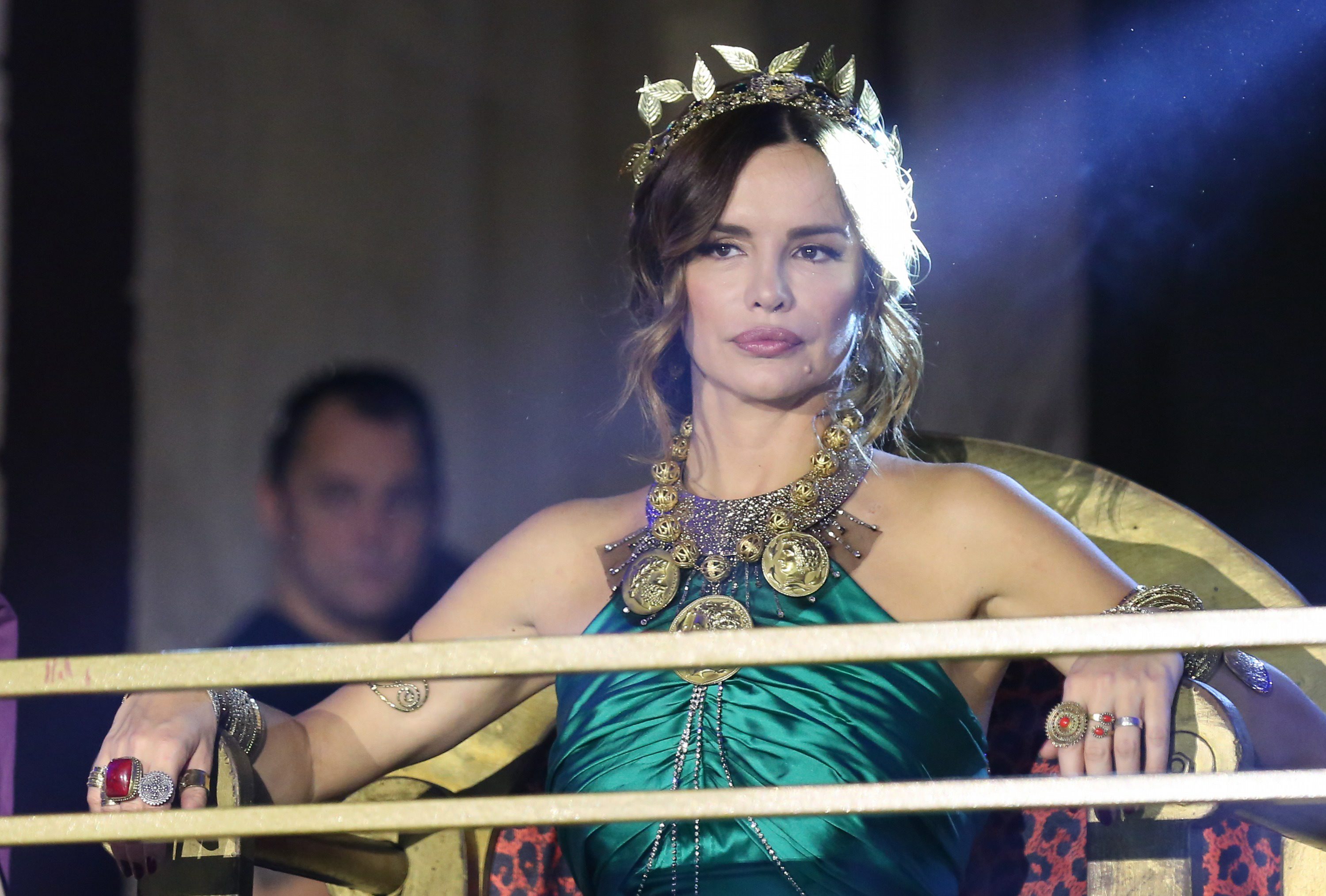 revija_peristil43-040916