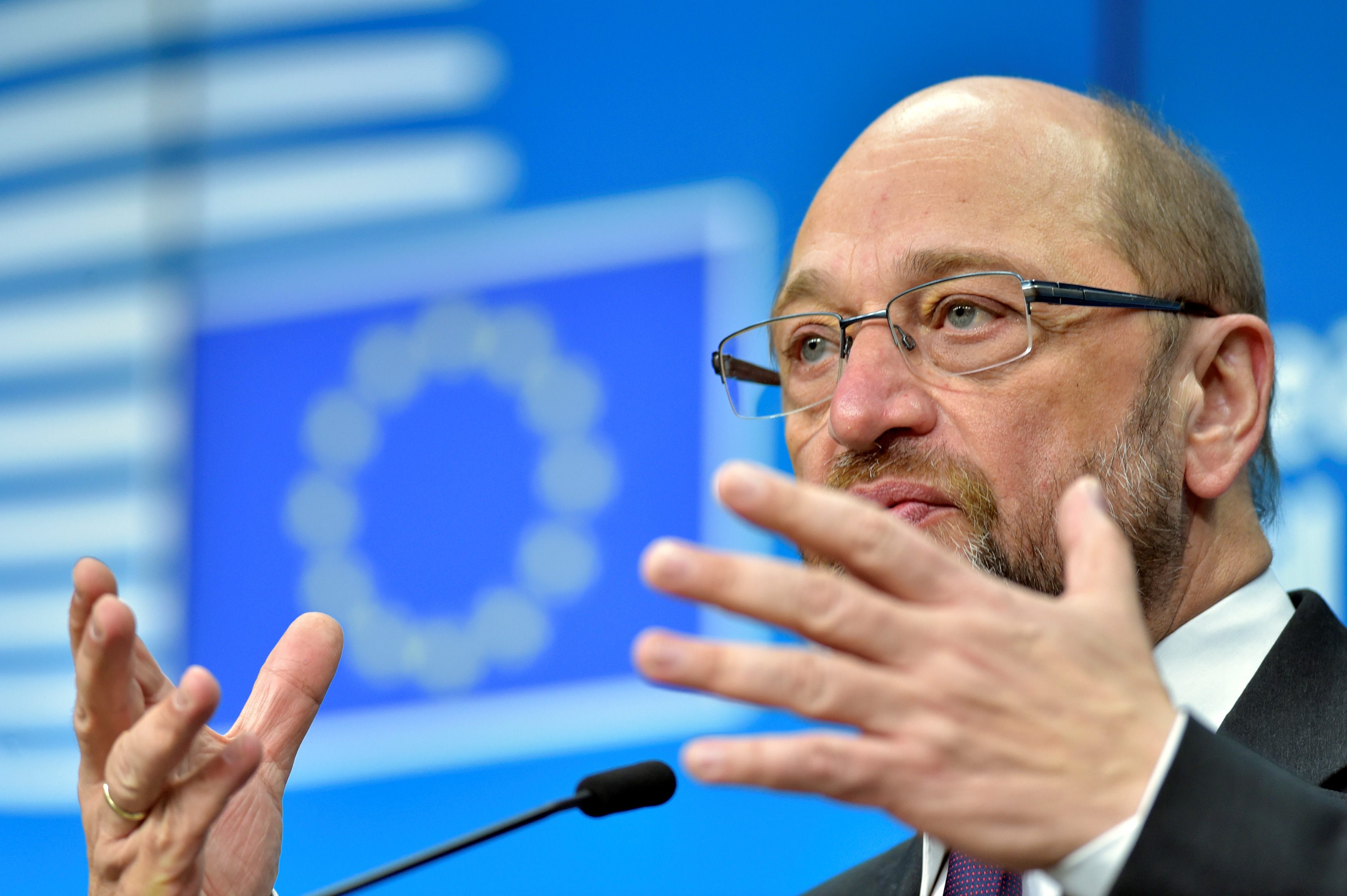 2016-12-15T144746Z_1948678175_RC116D7CE4C0_RTRMADP_3_EU-SUMMIT