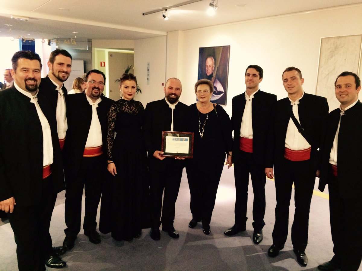 Tvrtko Barun (u sredini)