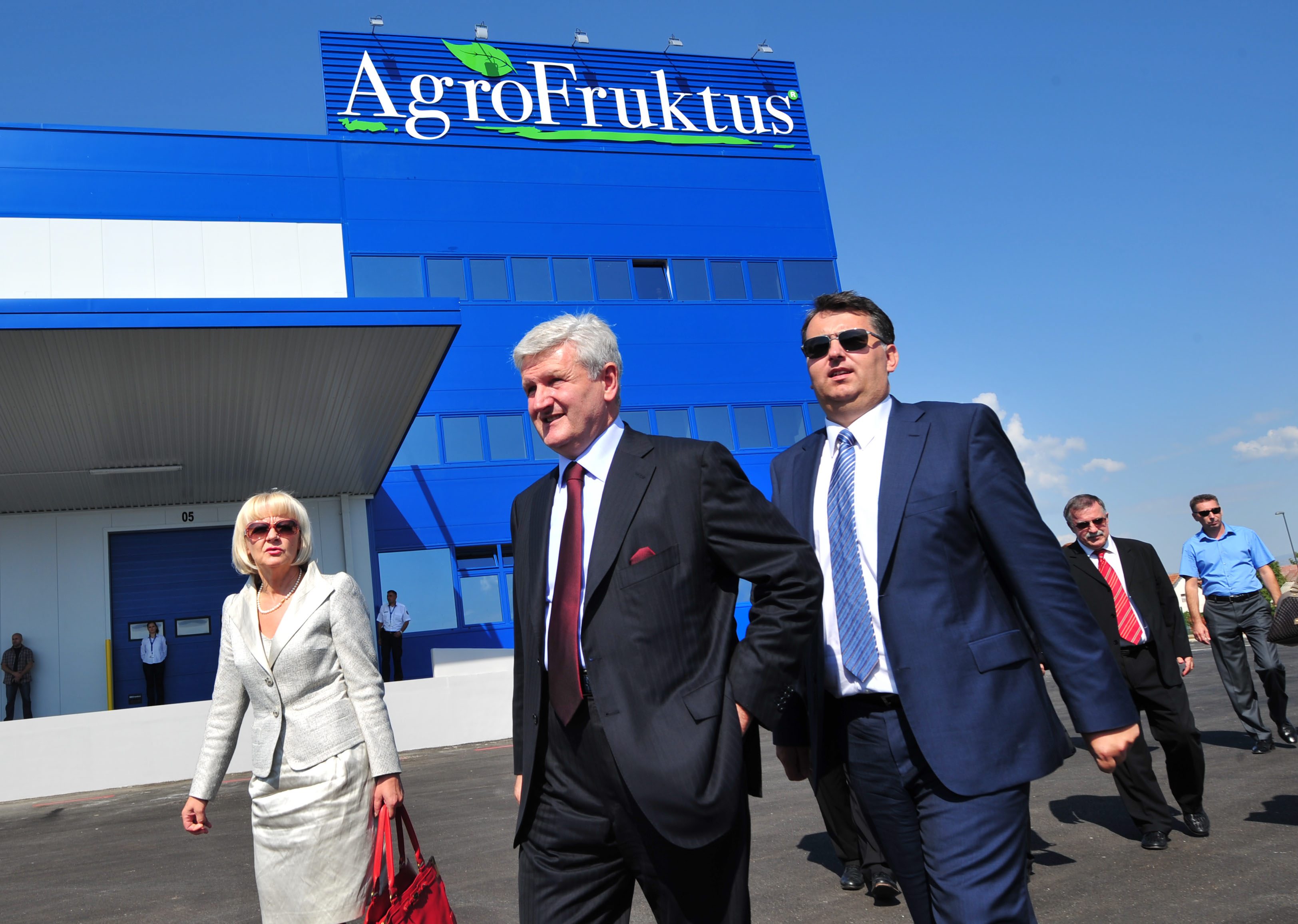 Ivica Todorić i Tomislav Lučić snimljeni 2011. godine u Strumici (Makedonija) na otvaranju distributivnog centra