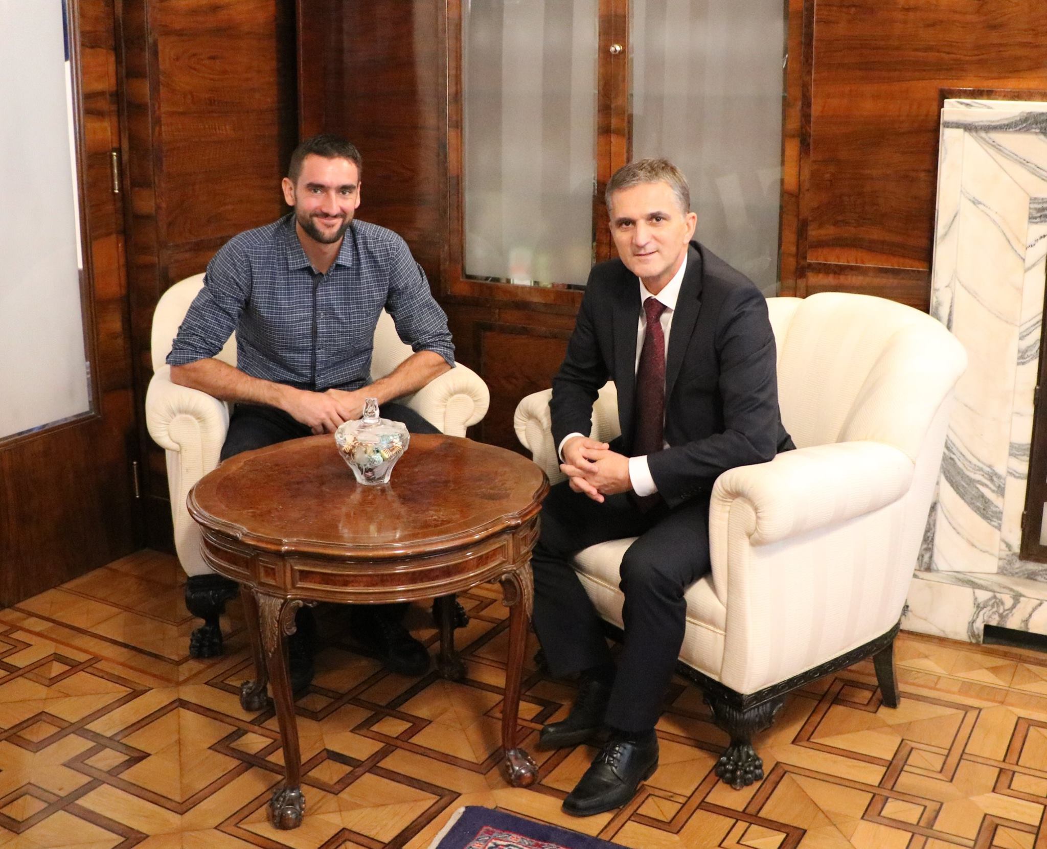 22528773_526219301049220_4964522378206608240_o