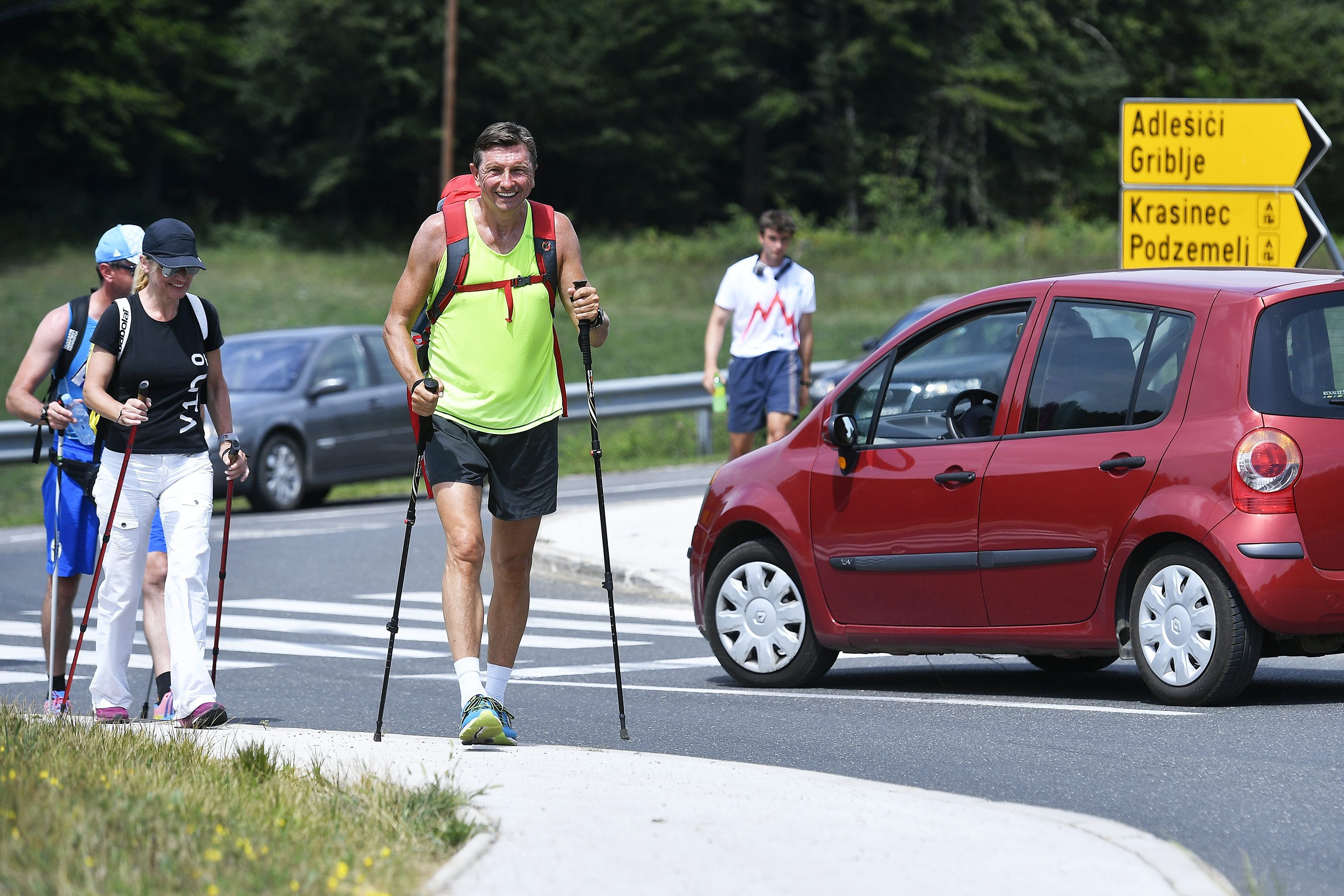 Borut Pahor na godišnjem odmoru koji je proveo hodajući 300 km po Sloveniji