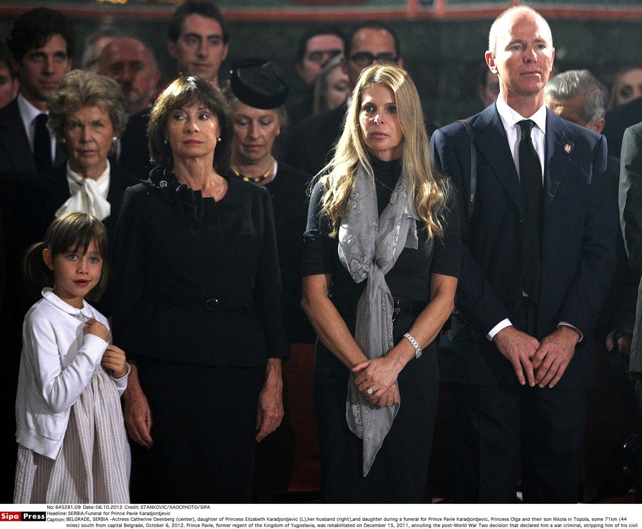 Glumica Catherine Oxenberg s majkom Elizabetom Karađorđević, suprugom i kćeri na sprovodu Pavla Karađorđevića
