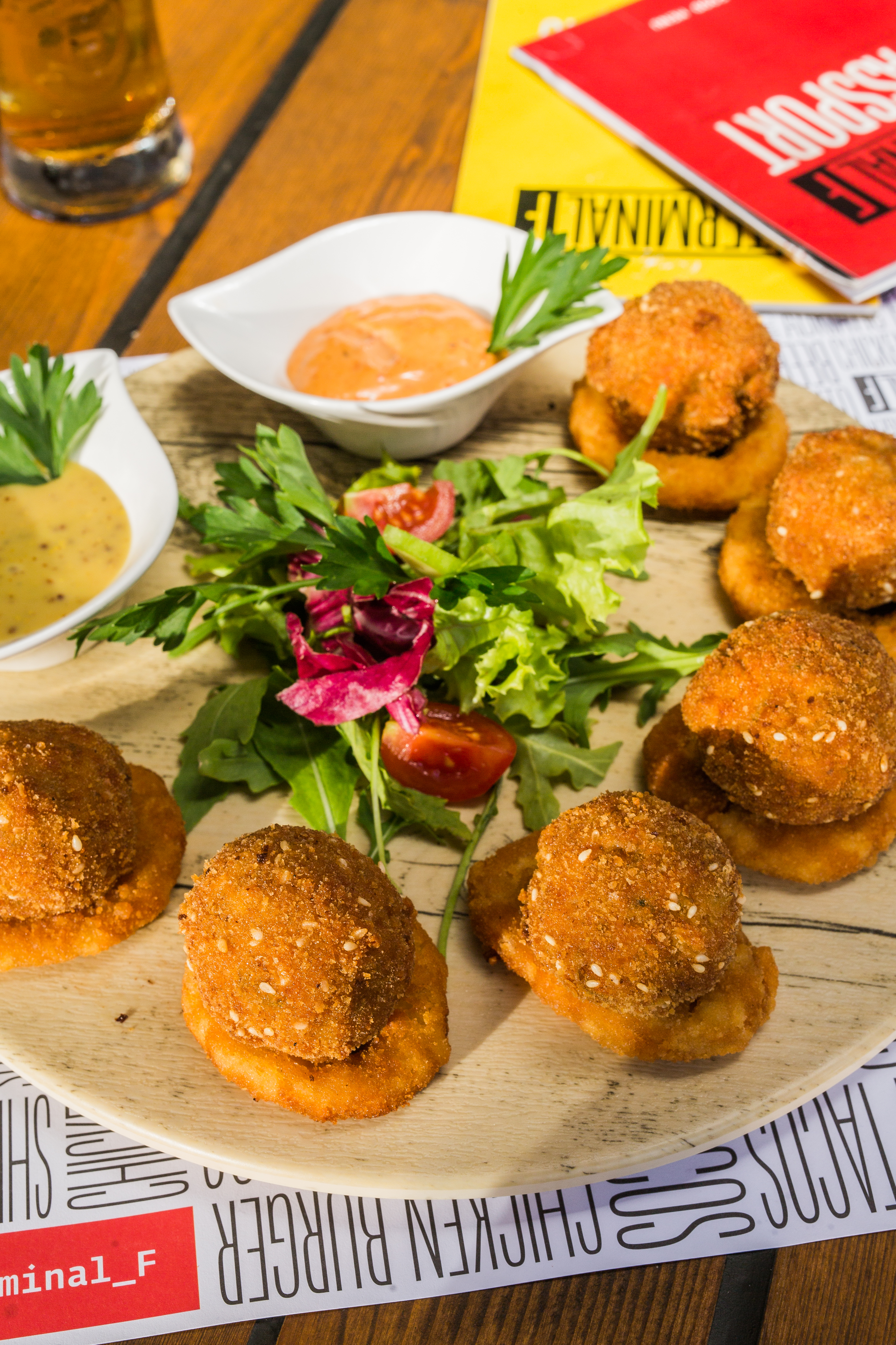 POHANE OKRUGLICE OD PILETINE PUNJENE DIMSI SIROM 