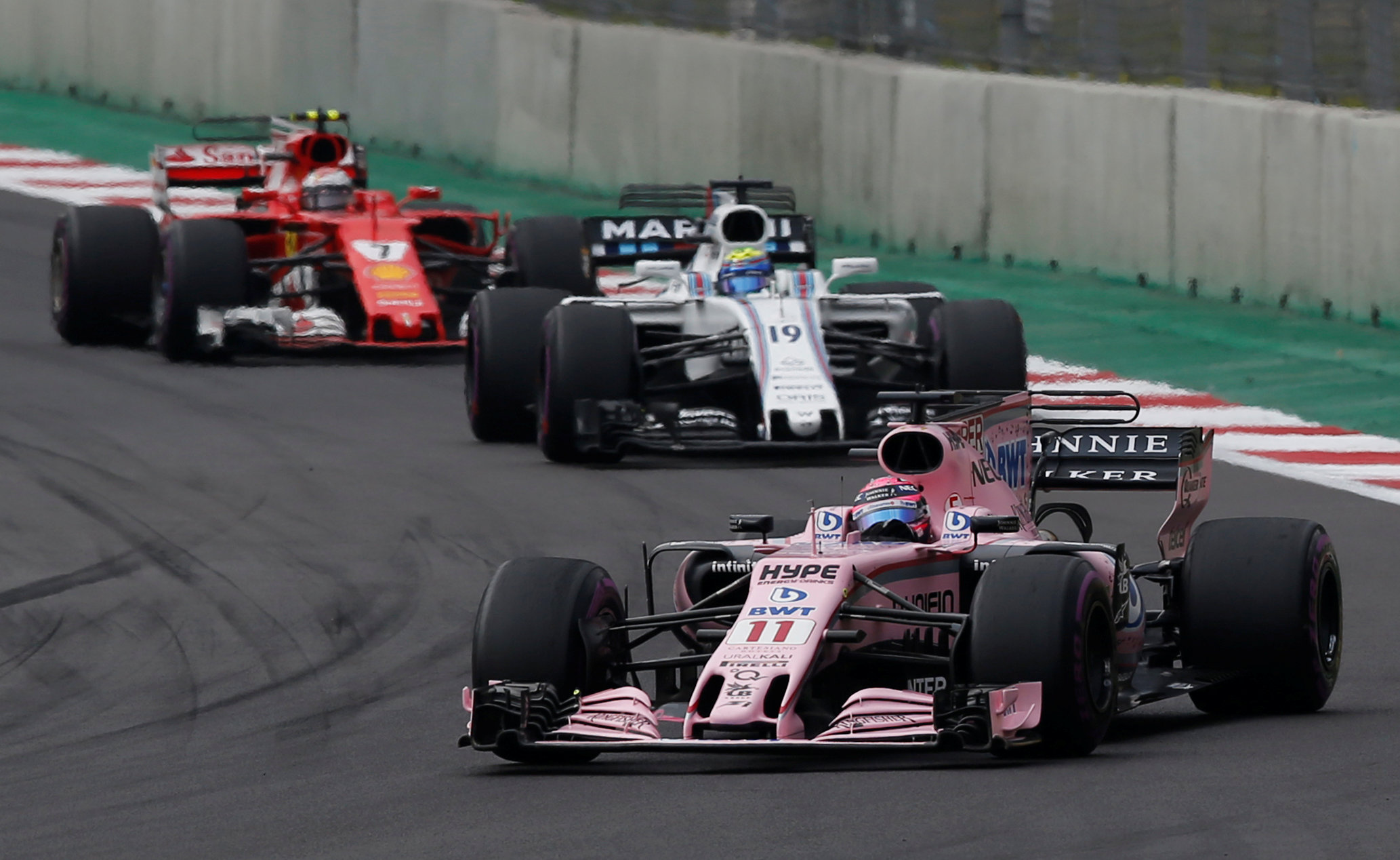 2017-10-29T194556Z_1802429511_RC1A81C86290_RTRMADP_3_MOTOR-F1-MEXICO