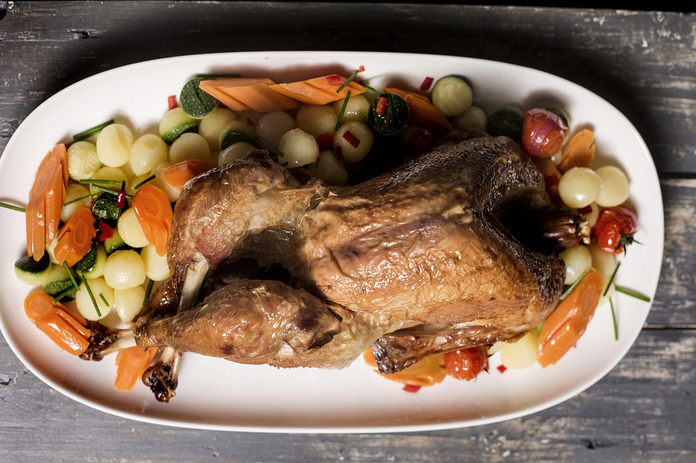 Pečena purica s povrćem.