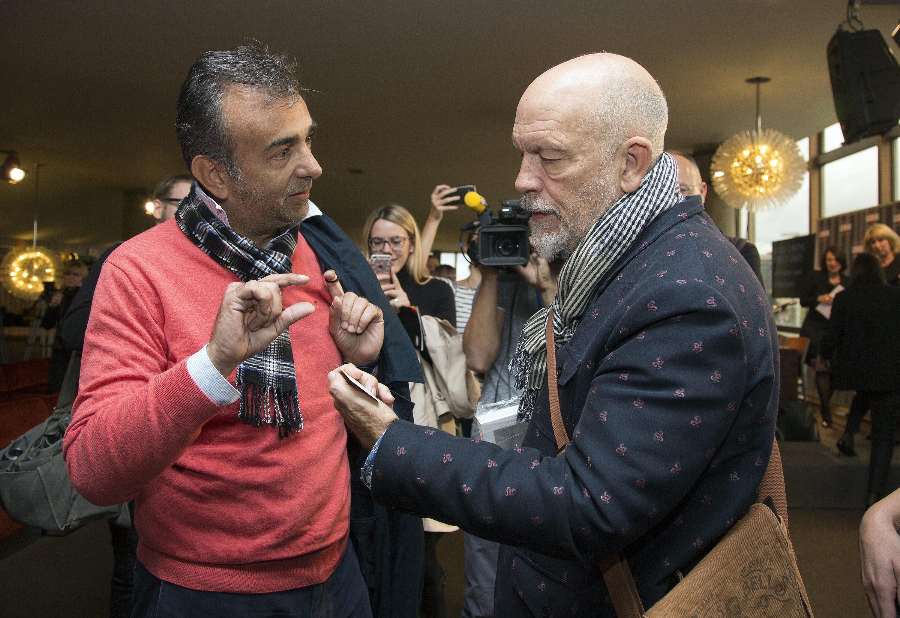 John Malkovich i Damir Malkovic koji tvrdi da su rođaci