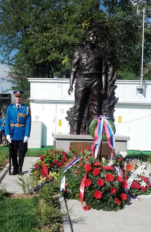 Spomenik_Milanu_Tepiću