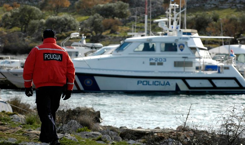 Policija brod ilustracija