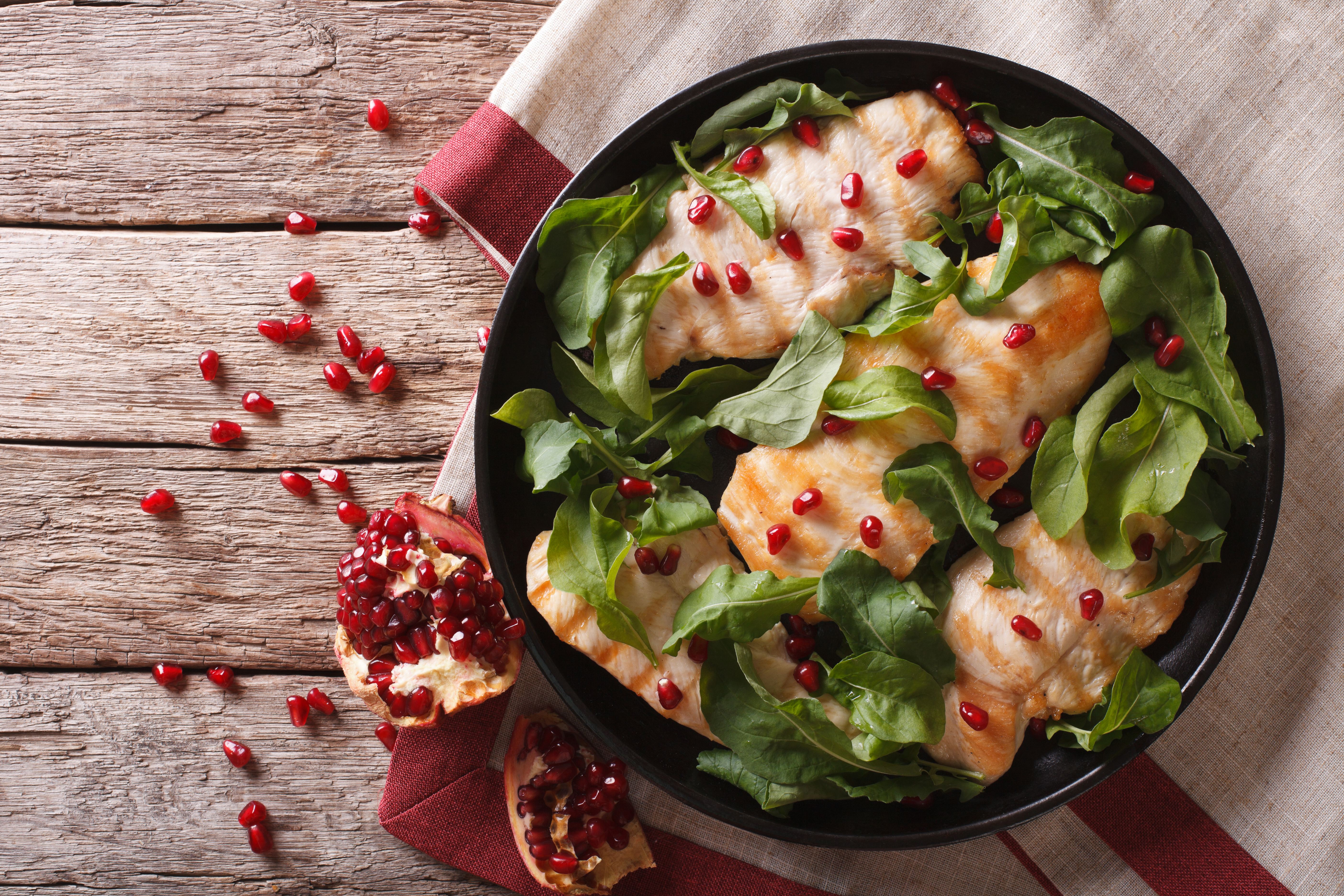 Chicken salad with arugula and pomegranate