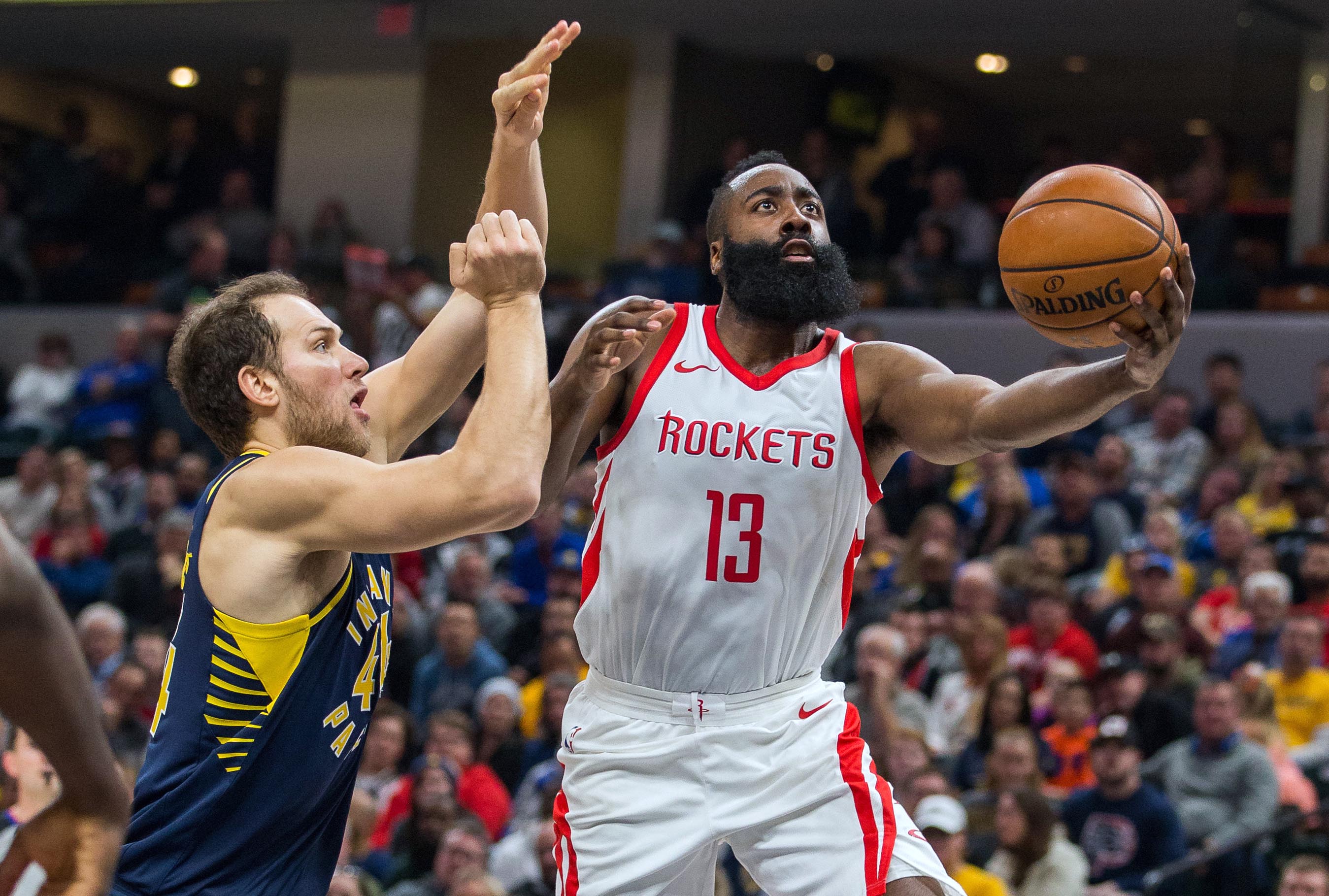 2017-11-13T001854Z_381010174_NOCID_RTRMADP_3_NBA-HOUSTON-ROCKETS-AT-INDIANA-PACERS