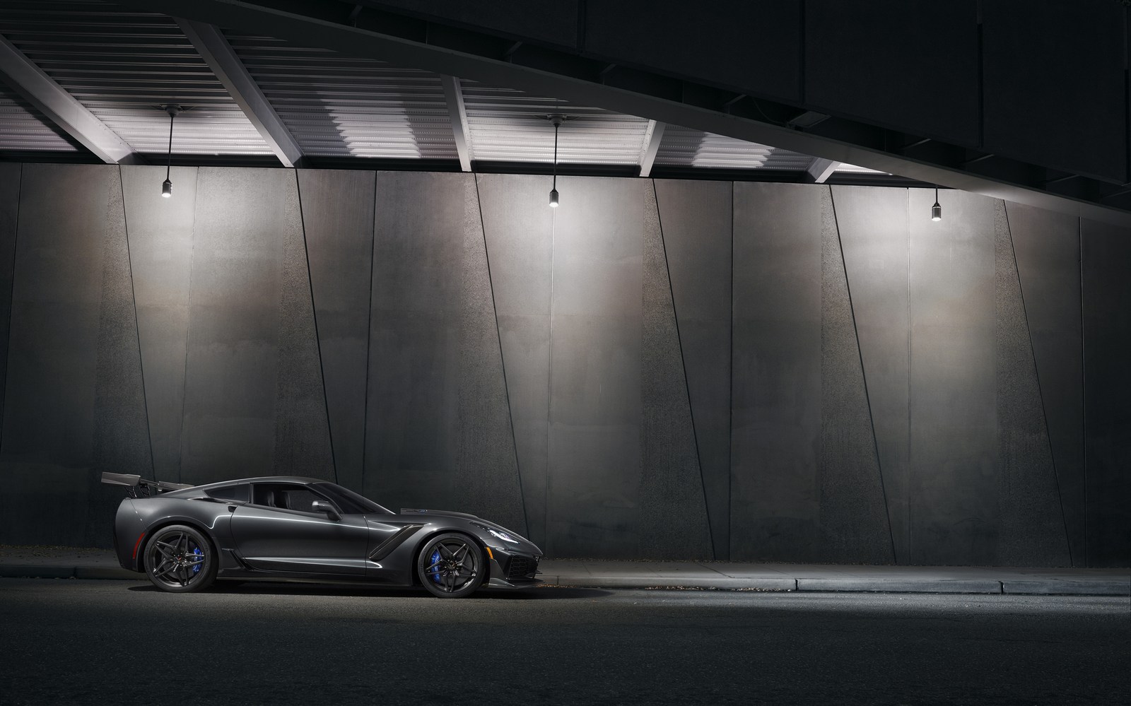 2019-Chevrolet-Corvette-ZR1-001