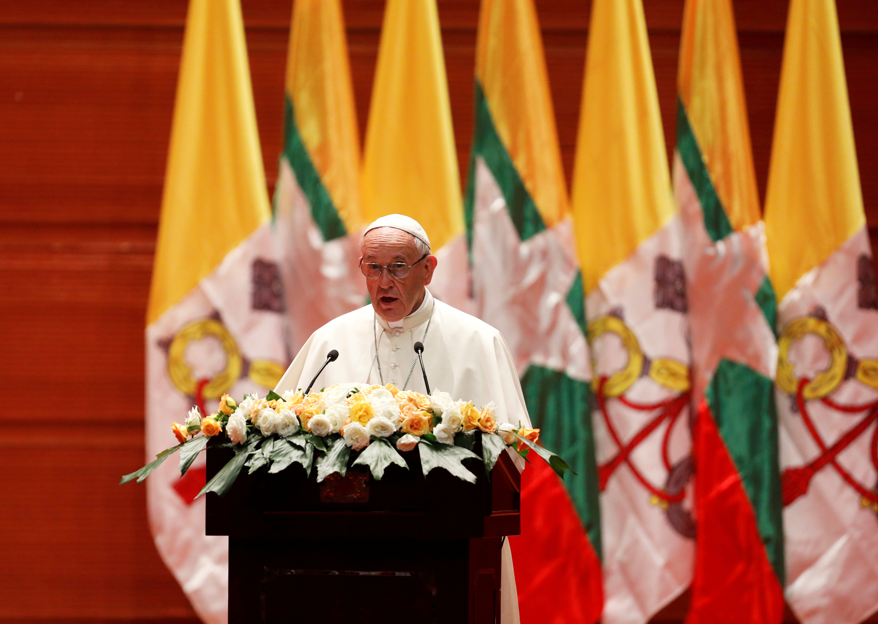 Papa Franjo u svom govoru tijekom posjeta Mjanmaru ipak nije spomenuo imenom Rohinđe