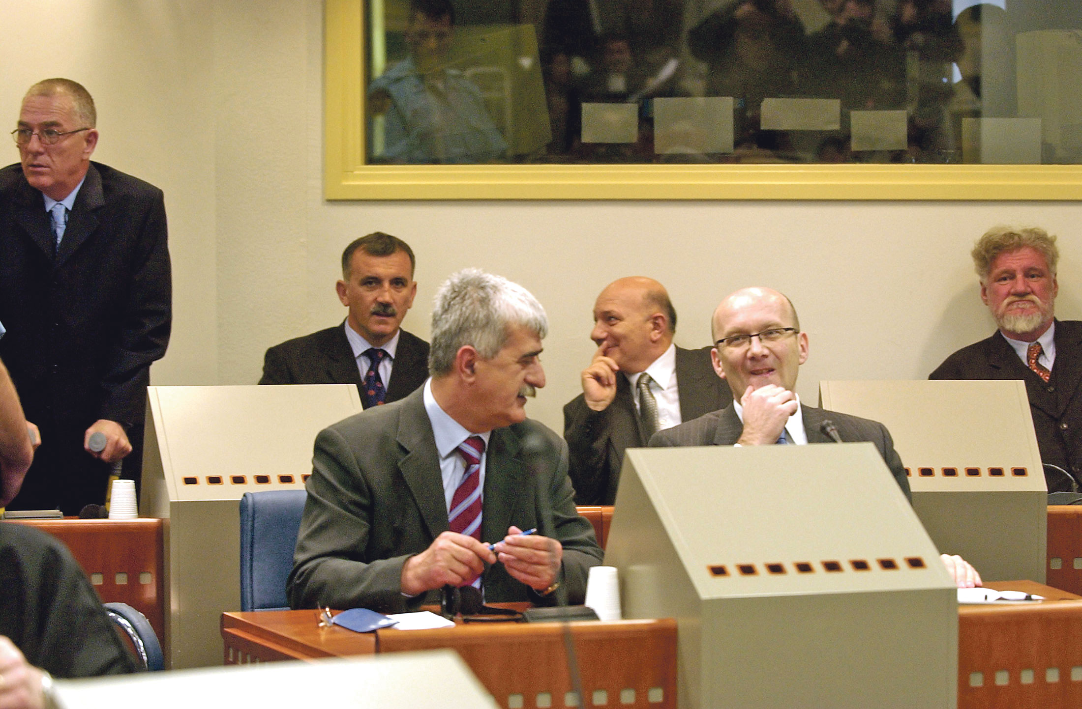 s lijeva na desno: Berislav Pušić, Valentin Ćorić, Bruno Stojić, Milivoj Petković, Jadranko Prlić, Slobodan Praljak