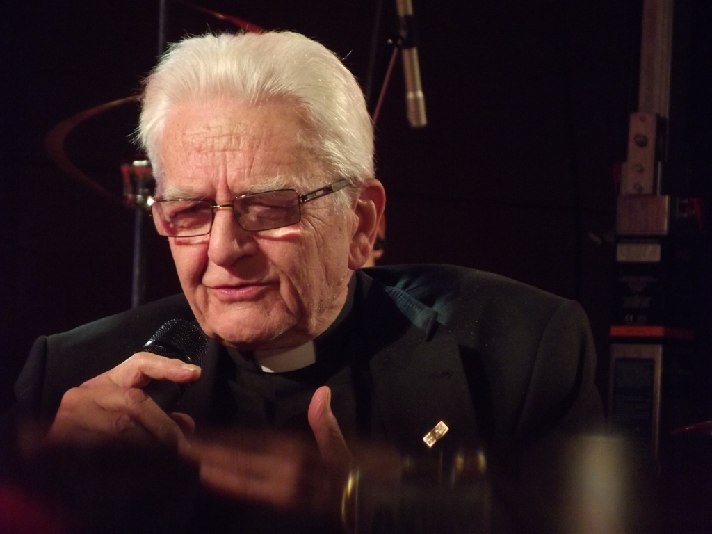 Nakon govora na pokopu Piotru Szczęsnom, ocu Adamu Bonieckom (na fotografiji) do daljnjega su zabranjeni javni istupi 