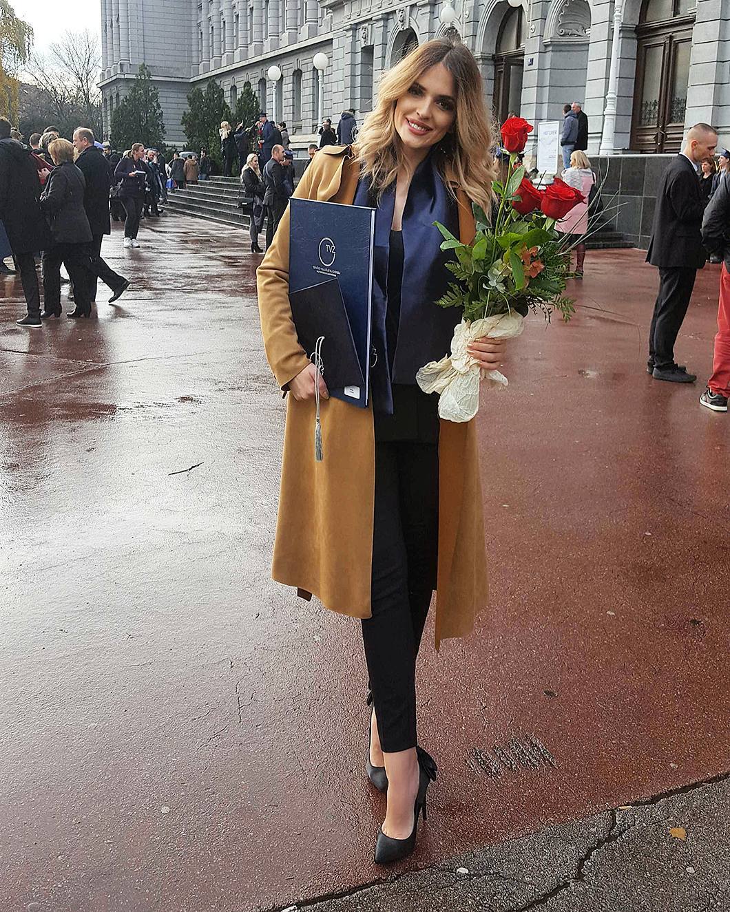 24274438_156819288380903_304697693081436160_n(1)