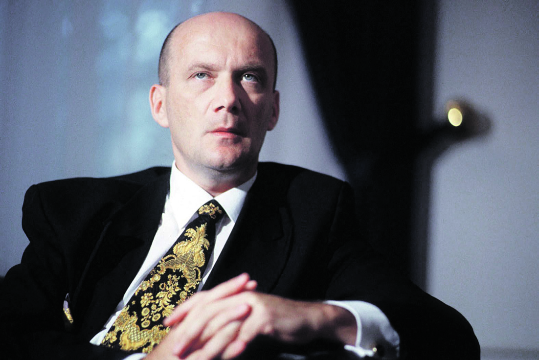 157873-201844-prlic2-desk-070900_1