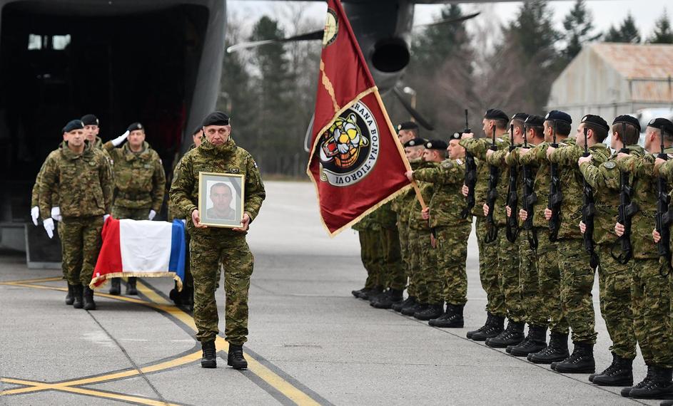 46f9ac9657783612f952