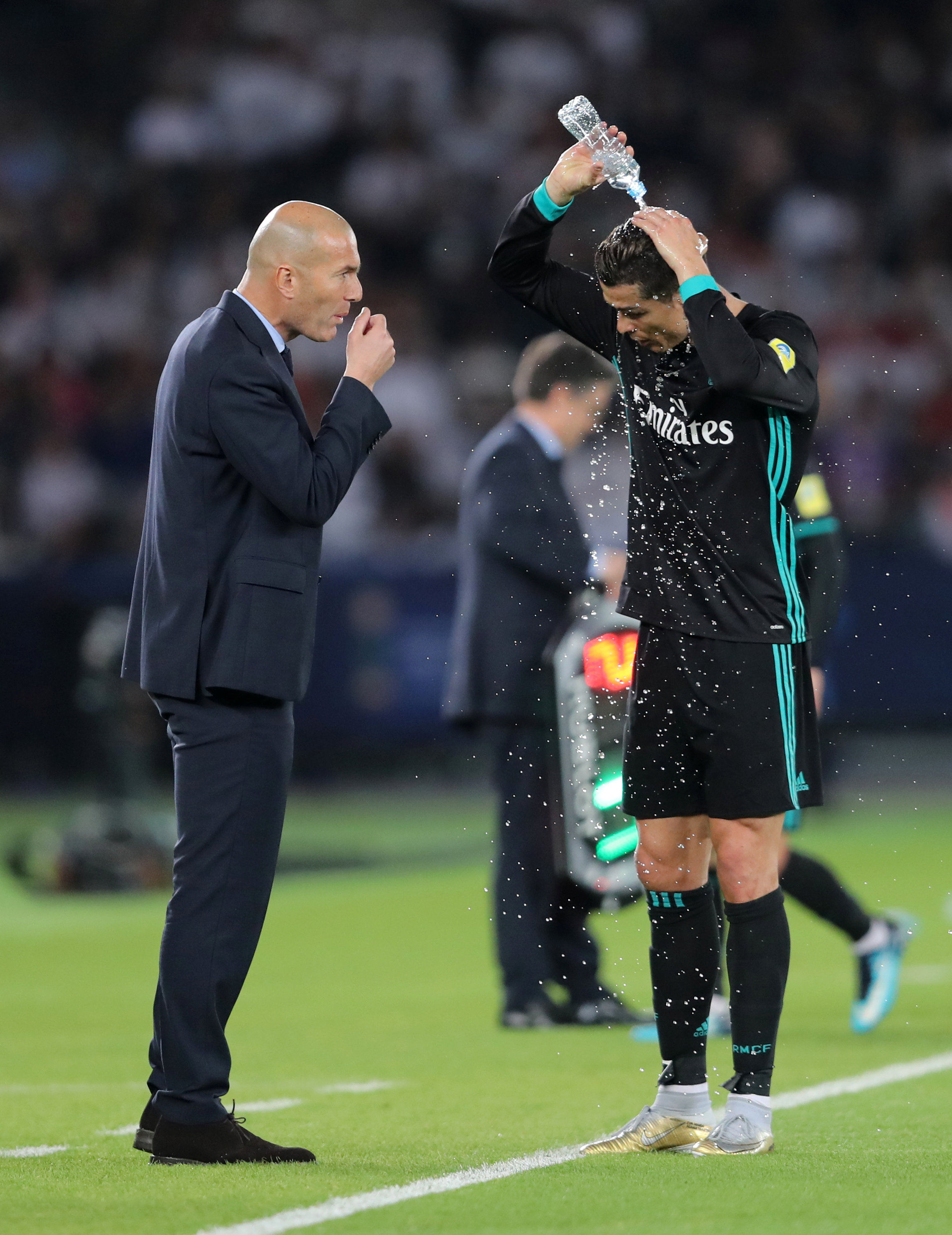 2017-12-13T183144Z_1466086495_RC197505C360_RTRMADP_3_SOCCER-CLUB-ALJ-MAD