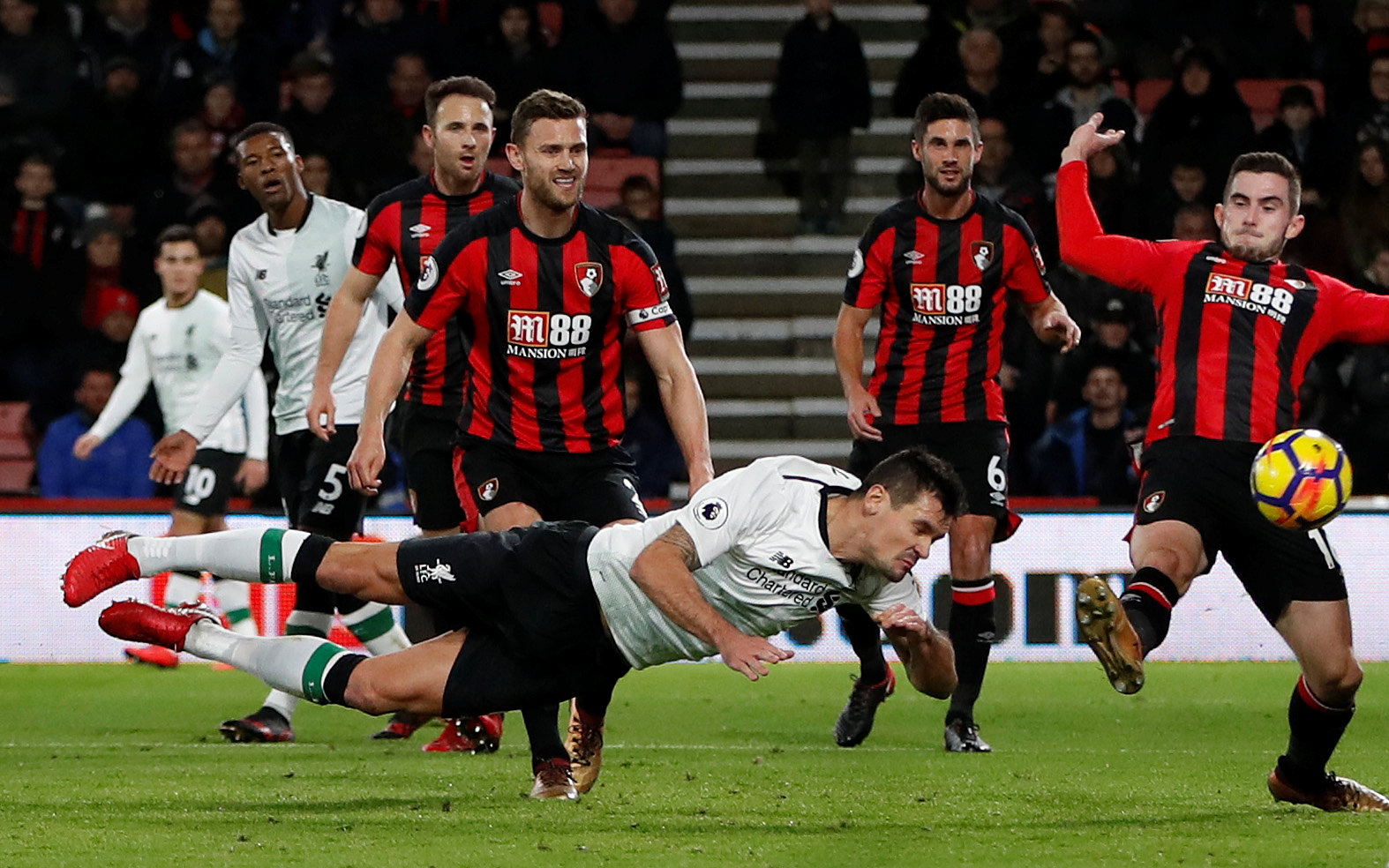 2017-12-17T170408Z_113009573_RC1D87EE6C70_RTRMADP_3_SOCCER-ENGLAND-BOU-LIV