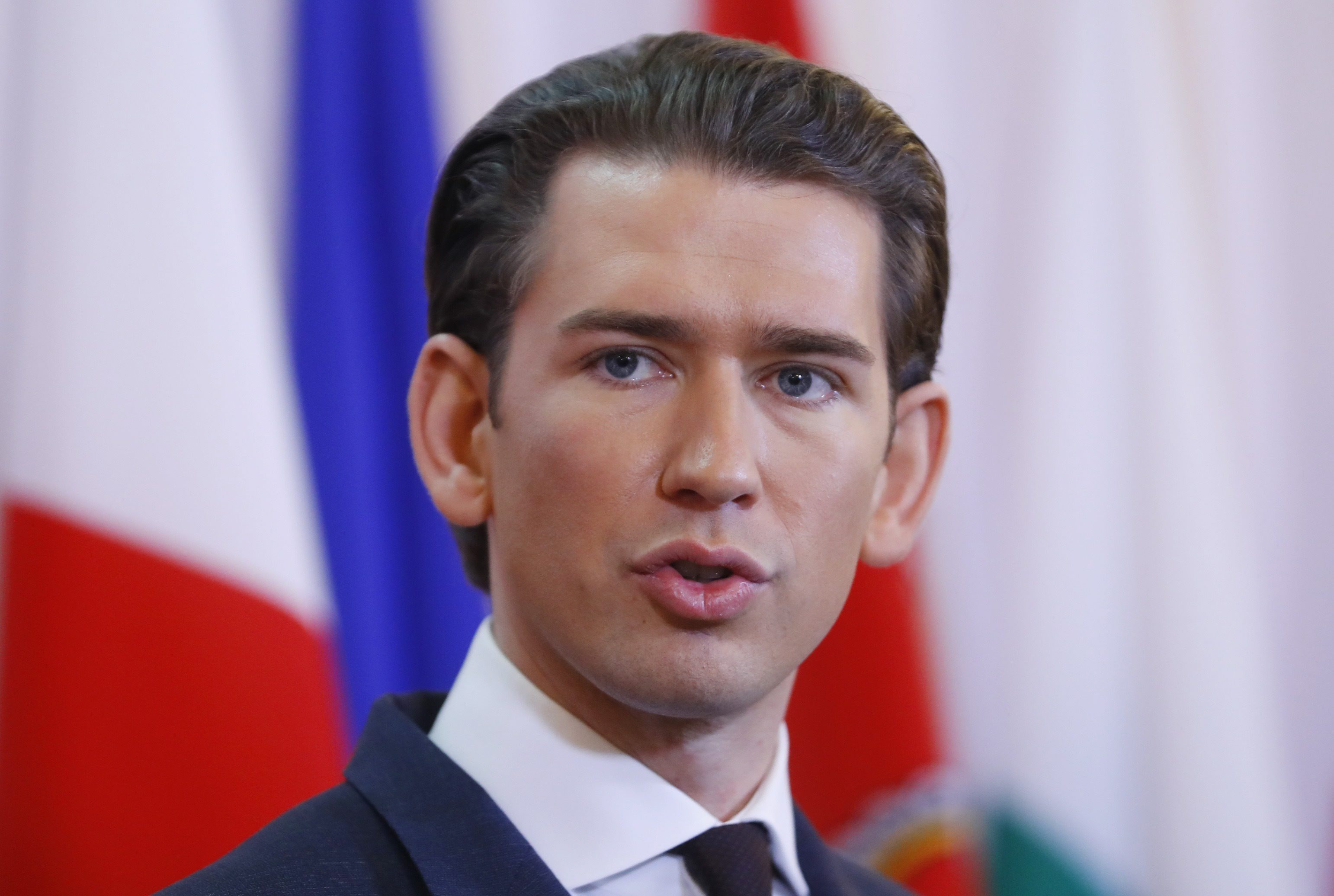 2017-12-19T095131Z_2095279545_UP1EDCJ0RDUTG_RTRMADP_3_AUSTRIA-POLITICS