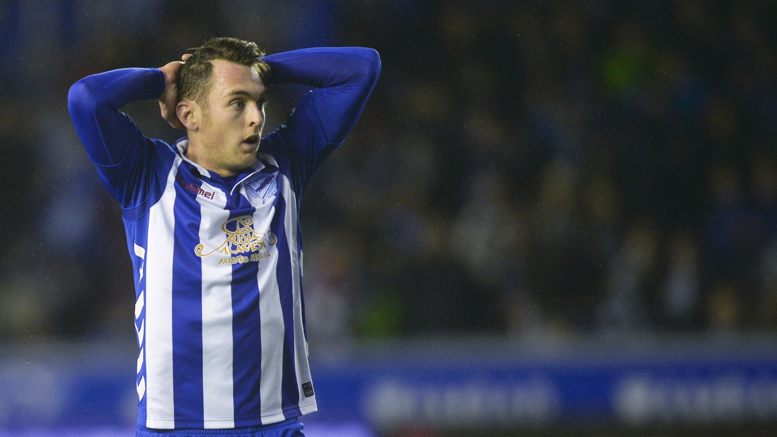 2017-02-08T202919Z_355305235_LR1ED281KWJ9V_RTRMADP_3_SOCCER-SPAIN-ALV-CLV-CUP