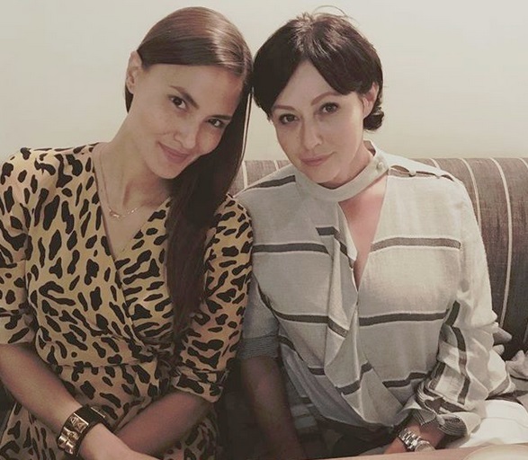 Shannen Doherty (desno)