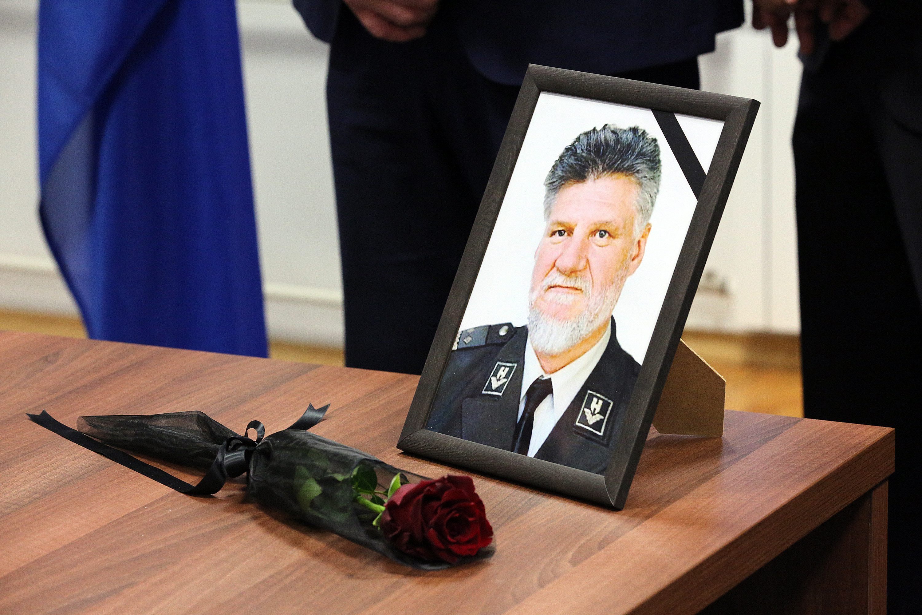 Fotografija je snimljena 1.12.2017. kada je u Hrvatskom generalskom zboru otvorena knjiga žalosti za generala Slobodana Praljka