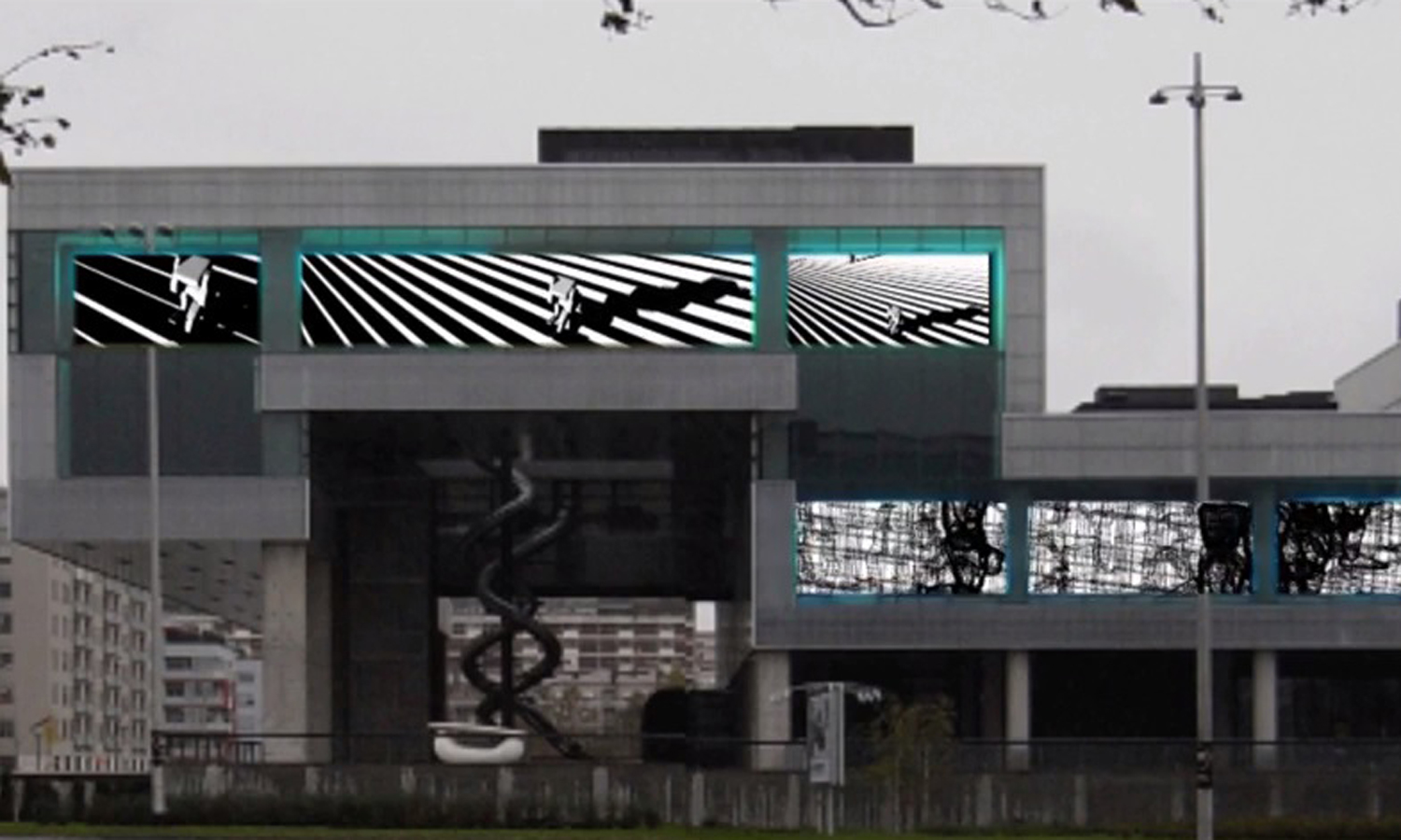 Animirani rad 'Rađanje fašizma' Slobodana Tomića na medijskoj fasadi MSU