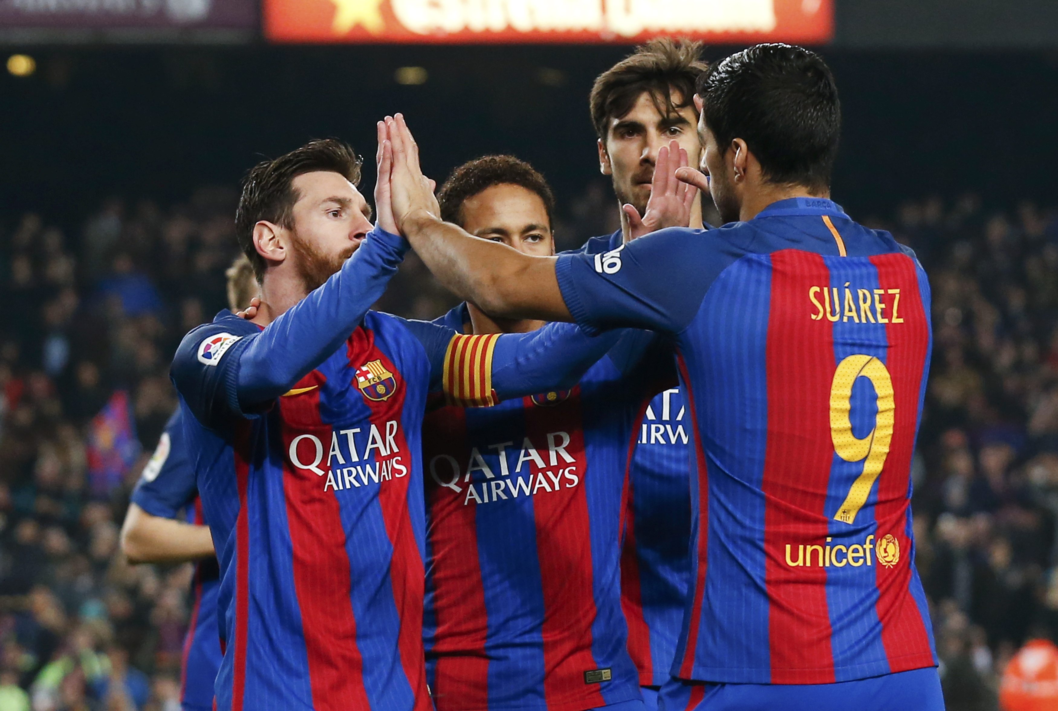2017-02-19T201035Z_551249347_LR1ED2J1K1B5G_RTRMADP_3_SOCCER-SPAIN-FCB-LEG
