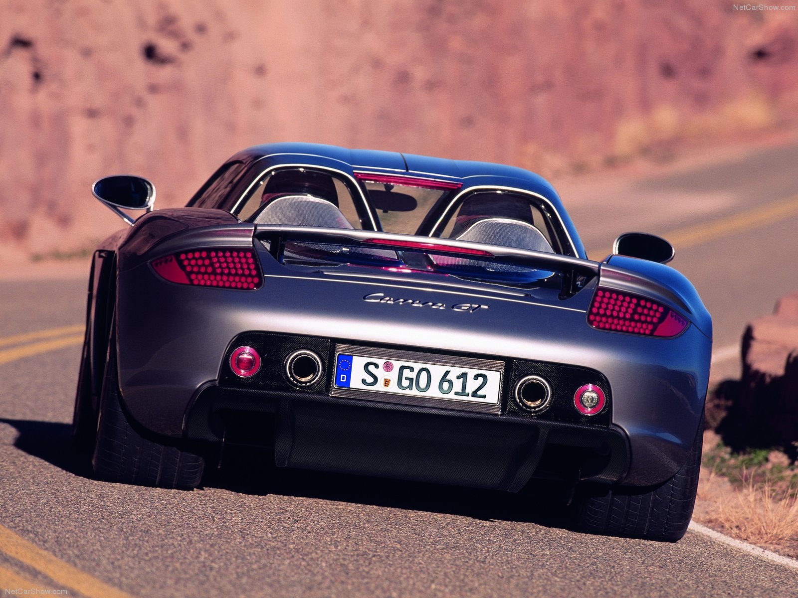 Porsche-Carrera_GT