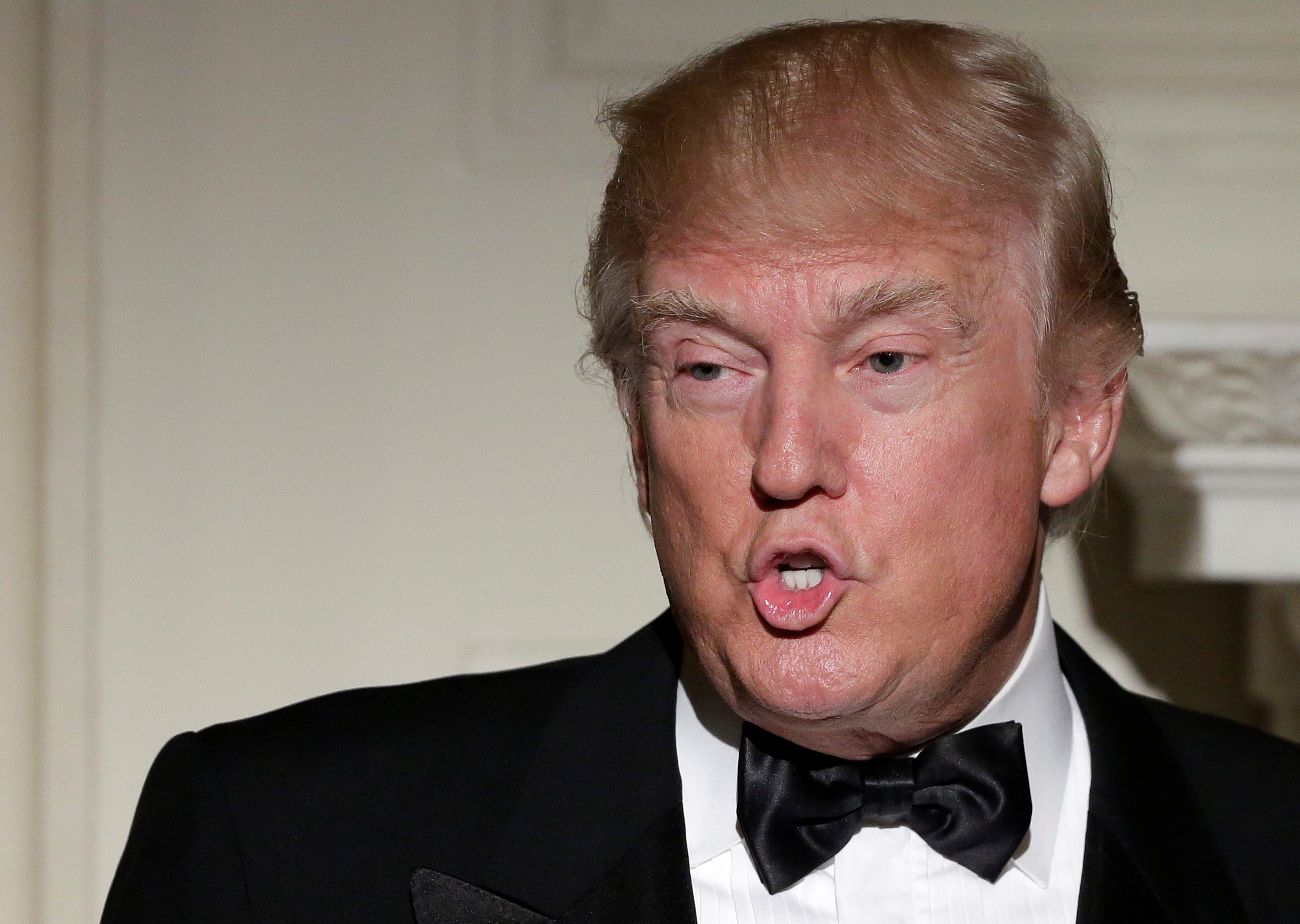2017-02-27T012817Z_433299237_RC1F07330F90_RTRMADP_3_USA-TRUMP-GOVERNORS