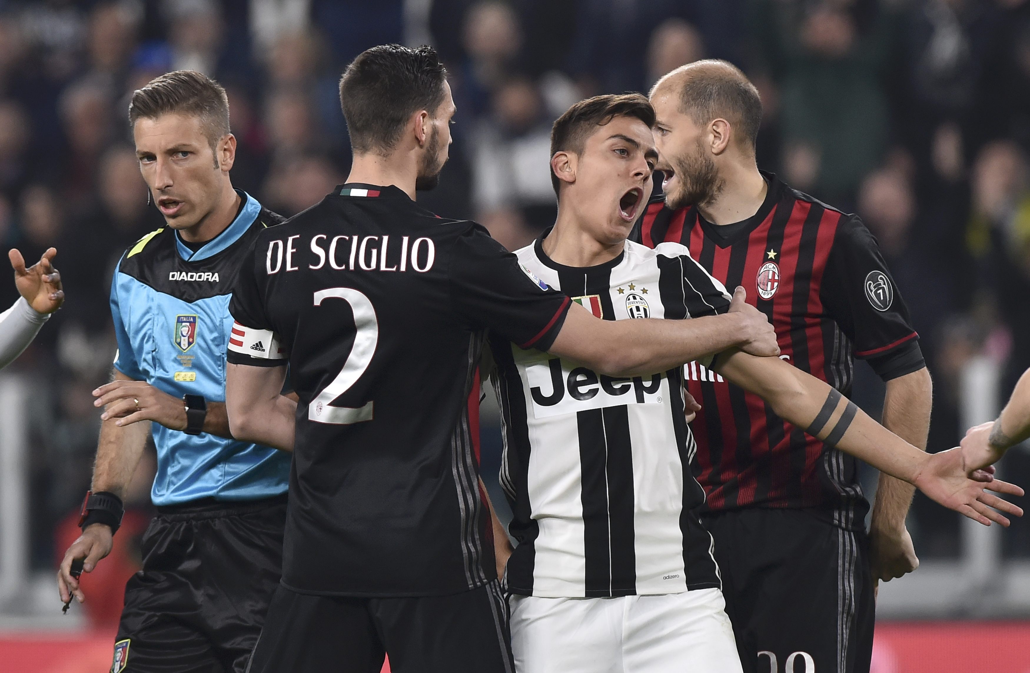 2017-03-10T200703Z_140146161_LR1ED3A1JVGDH_RTRMADP_3_SOCCER-ITALY-JUV-MIL