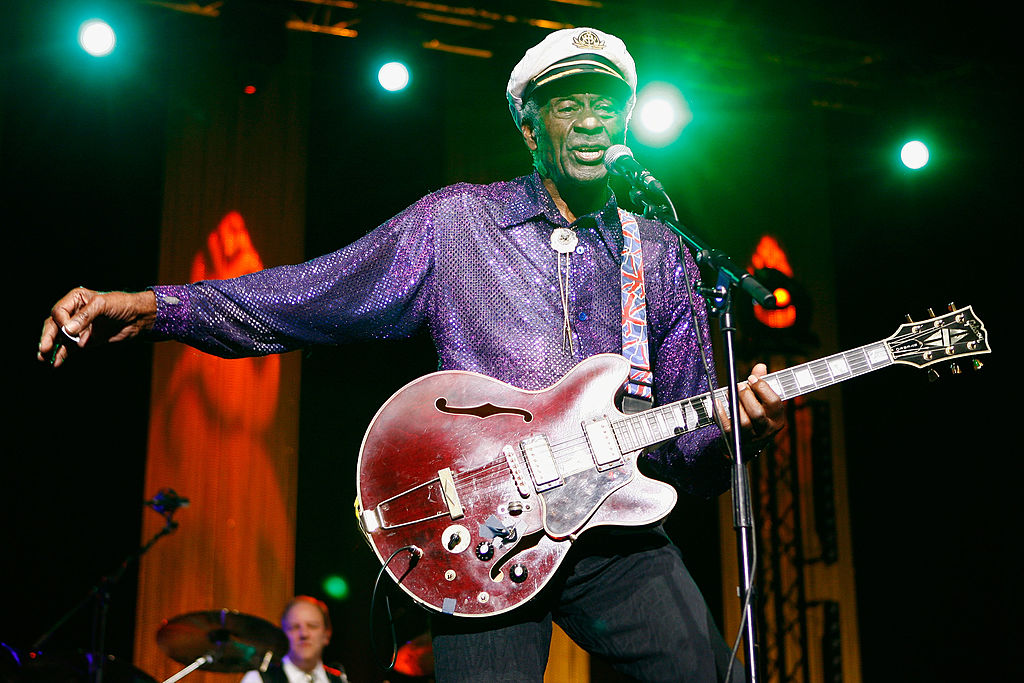 Chuck Berry tijekom nastupa na koncertu 'Les Legendes Du Rock and Roll' u Parizu 2008. godine