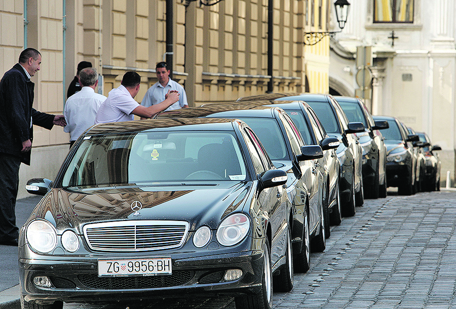 110419-141851-vlada1-011009