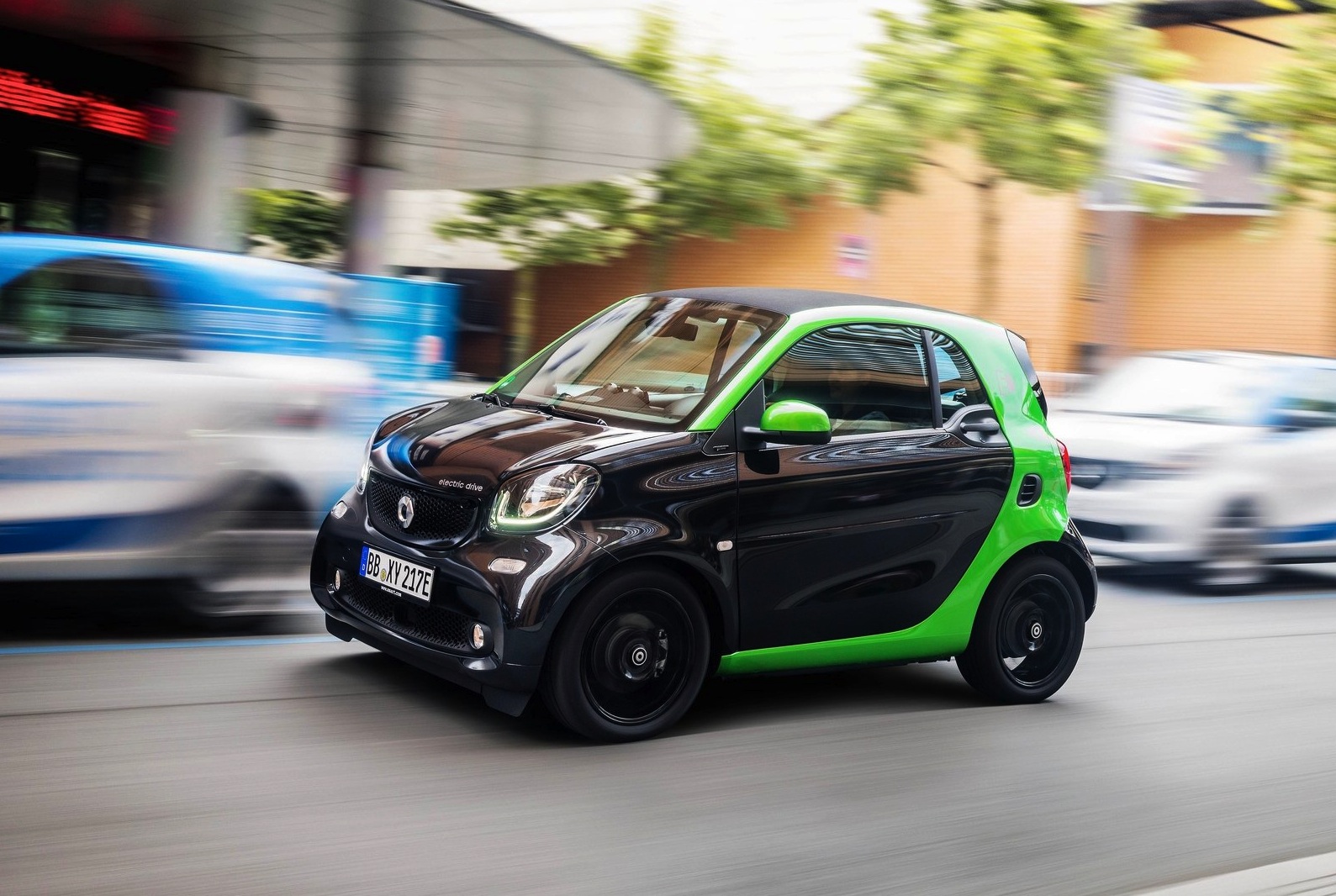 Smart-fortwo_electric_drive-2017-1600-07