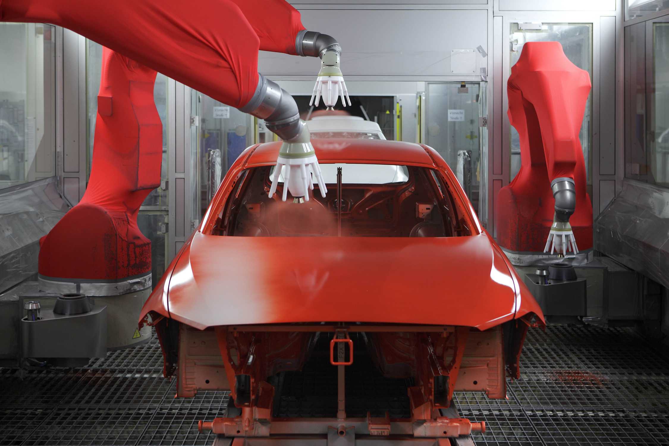 P90078756-bmw-plant-regensburg-production-bmw-1-series-paint-shop-2250px