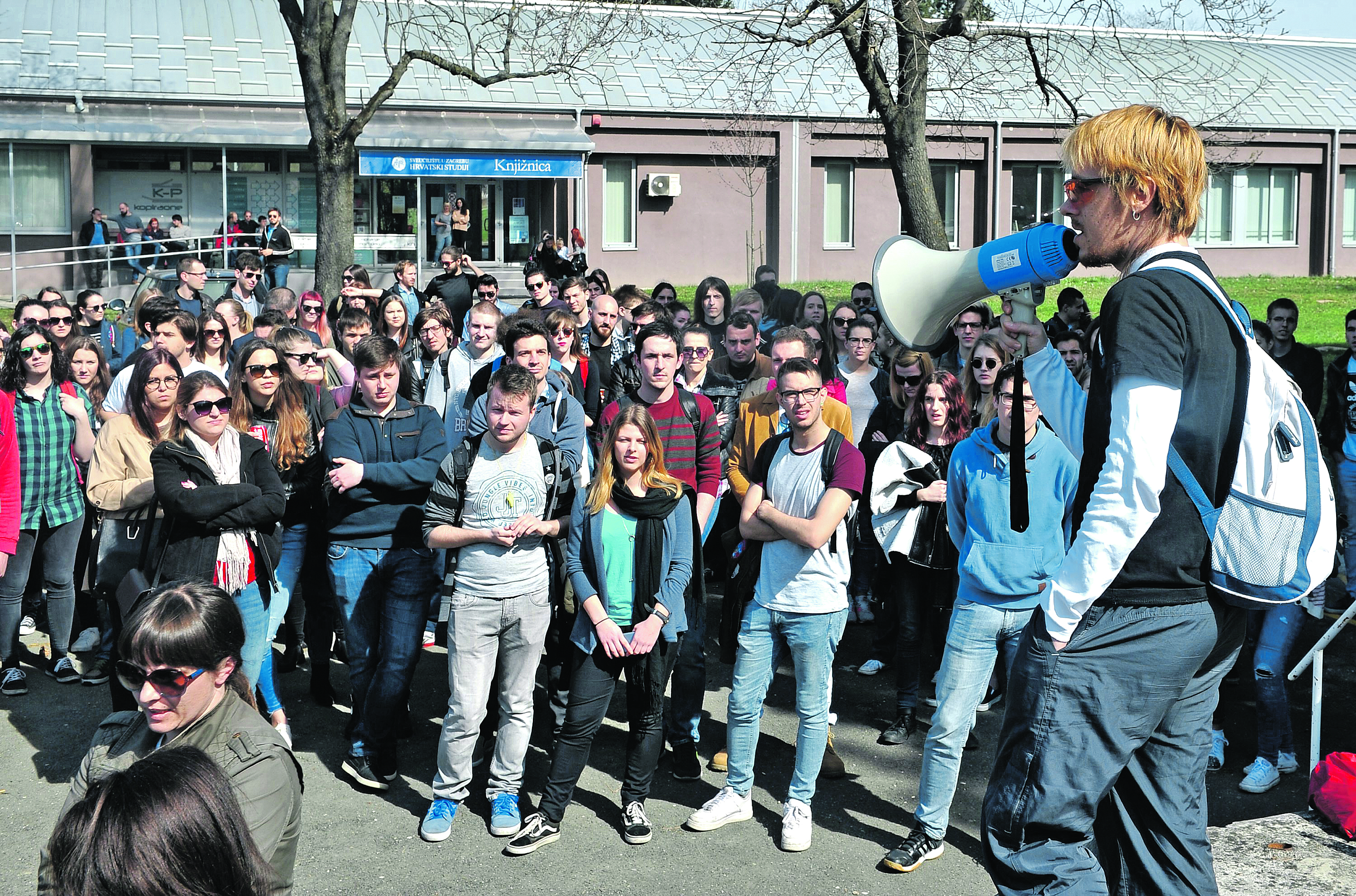 studentski_zbor33-200317